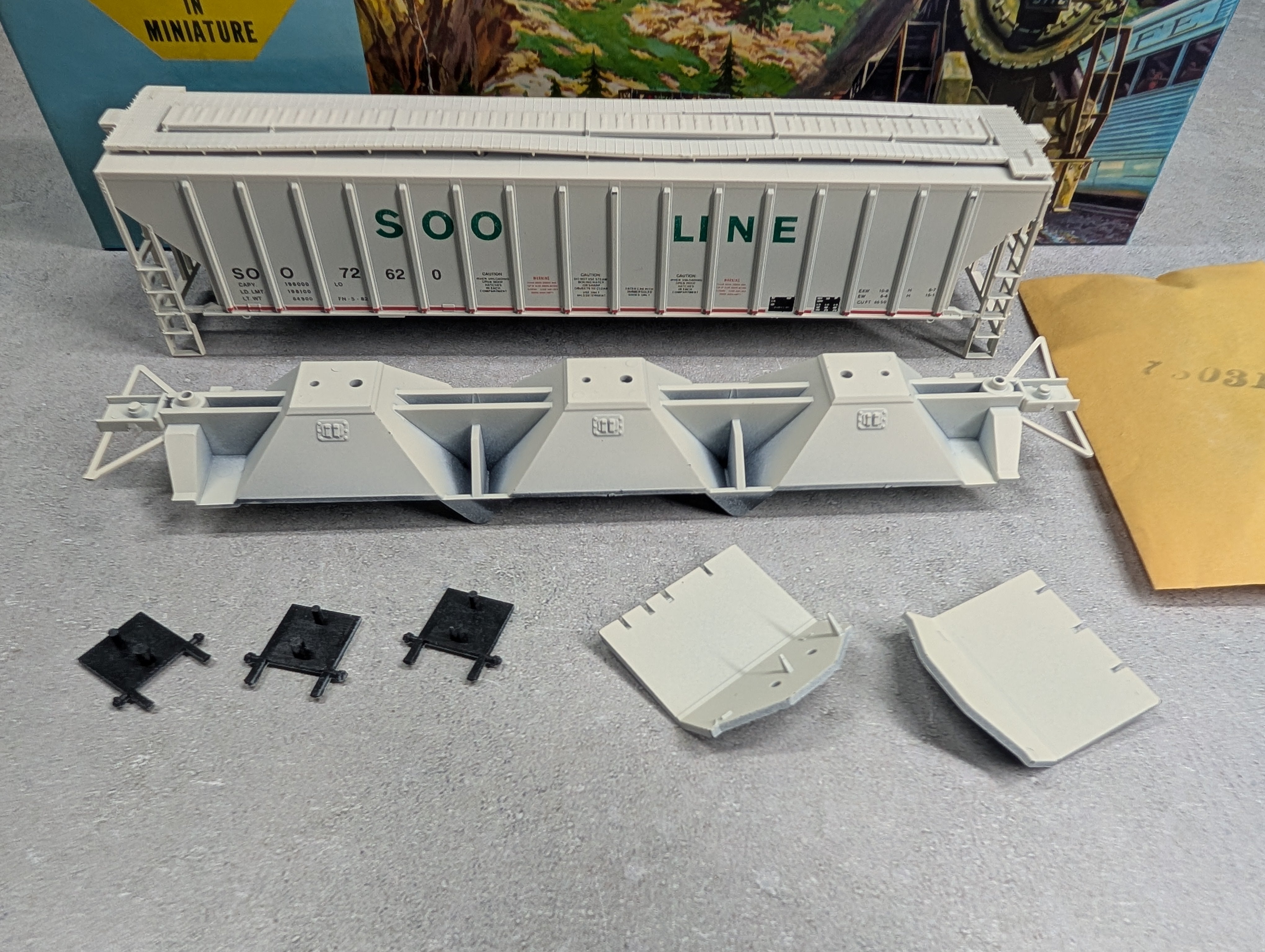 USED Athearn 1070 HO Scale 54' PS Covered Hopper SOO Line #72620 Accurate Finishing KIT
