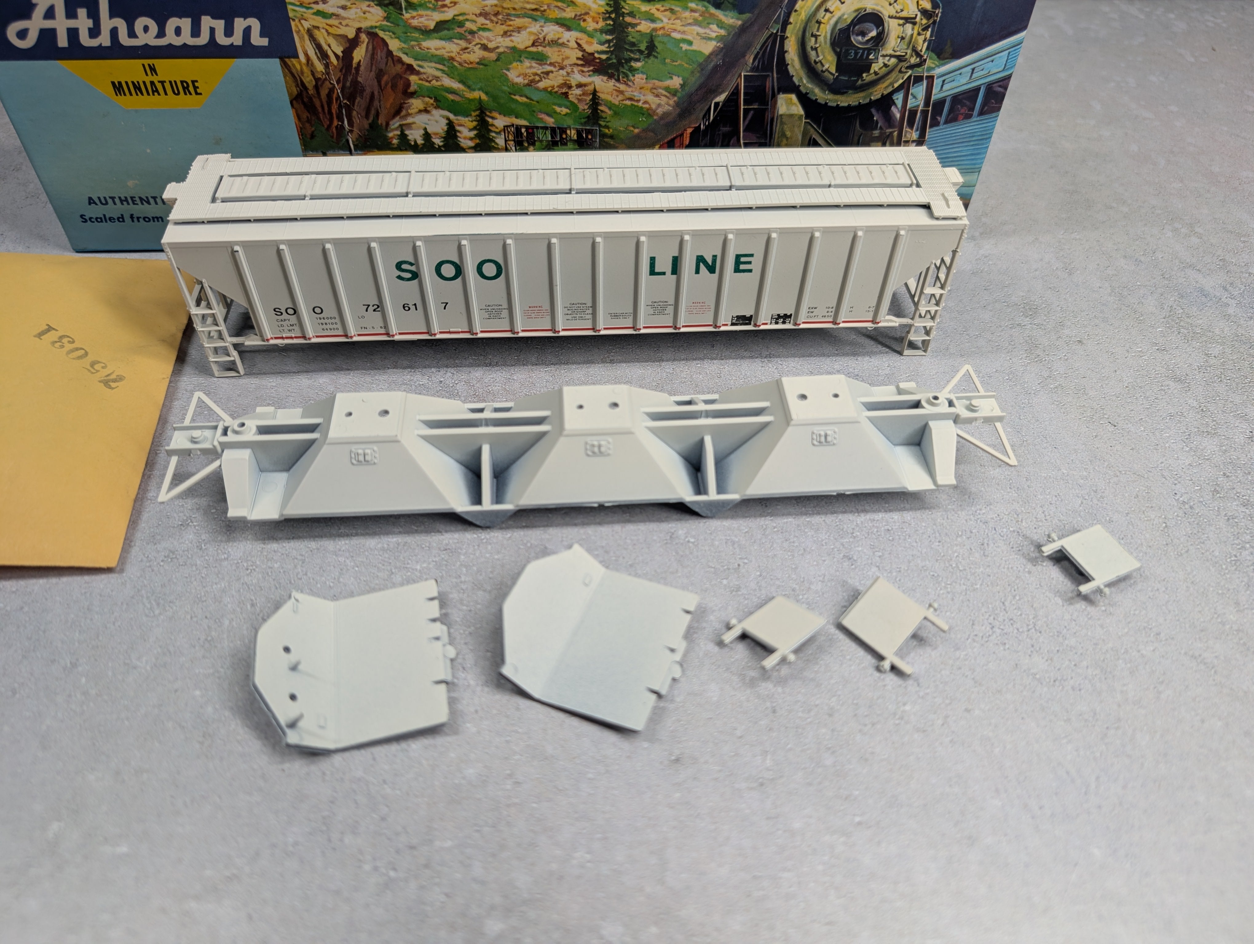 USED Athearn 1070 HO Scale 54' PS Covered Hopper SOO Line #72617 Accurate Finishing KIT