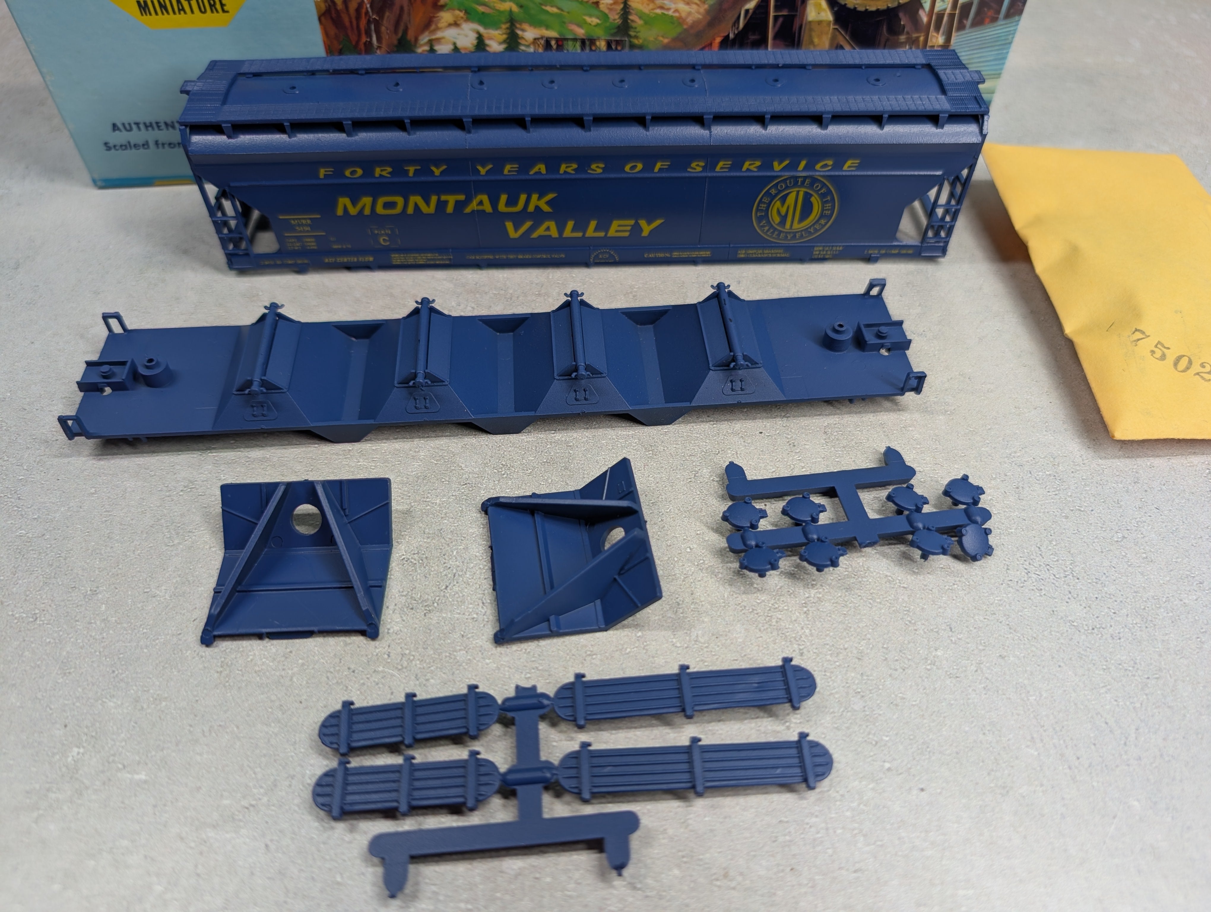 USED Athearn HO Scale 55' ACF Center Flow Montauk Valley MVRR #5494 Nassau Custom KIT