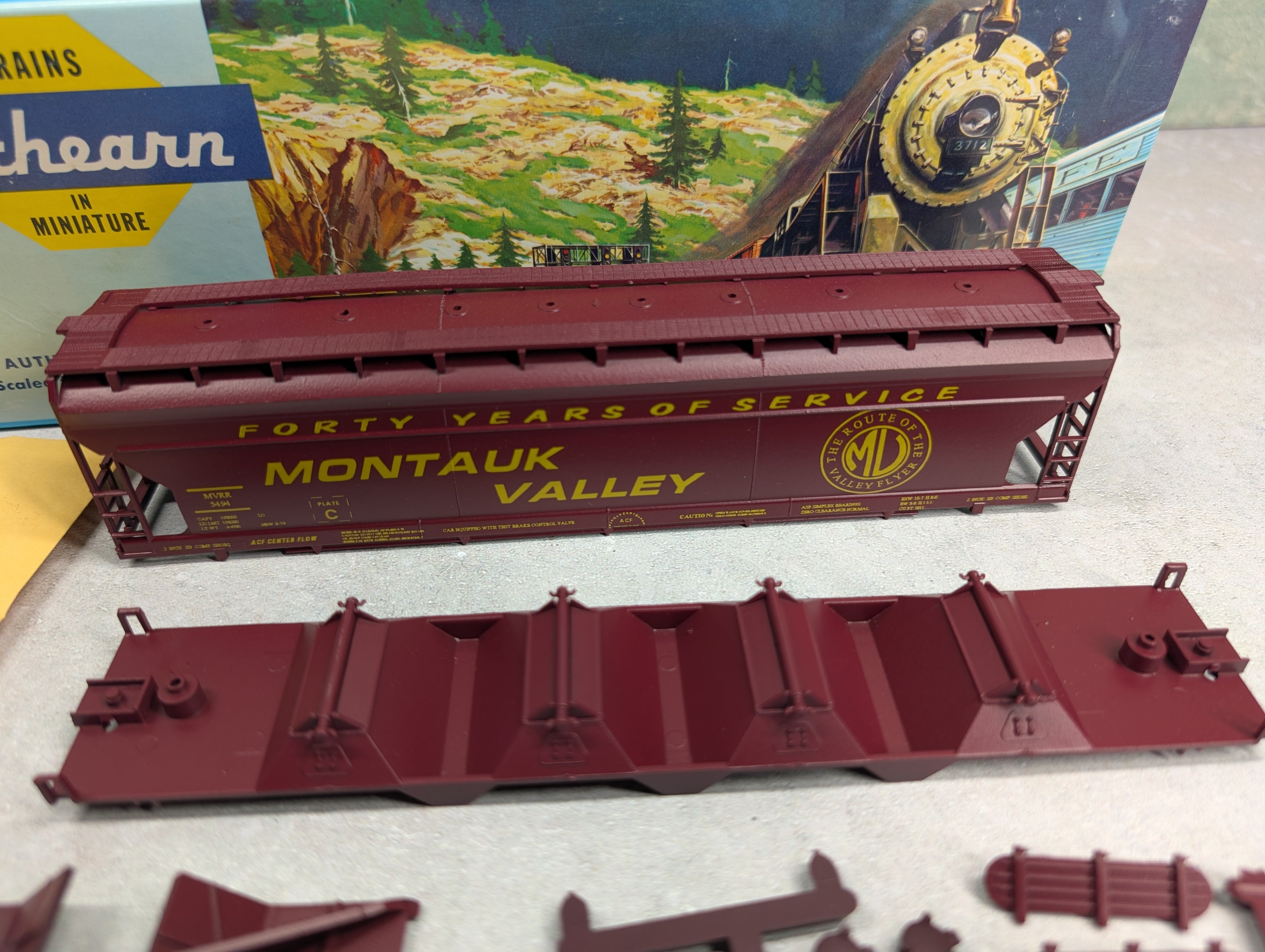 USED Athearn HO Scale 55' ACF Center Flow Montauk Valley MVRR #5494 Nassau Custom KIT