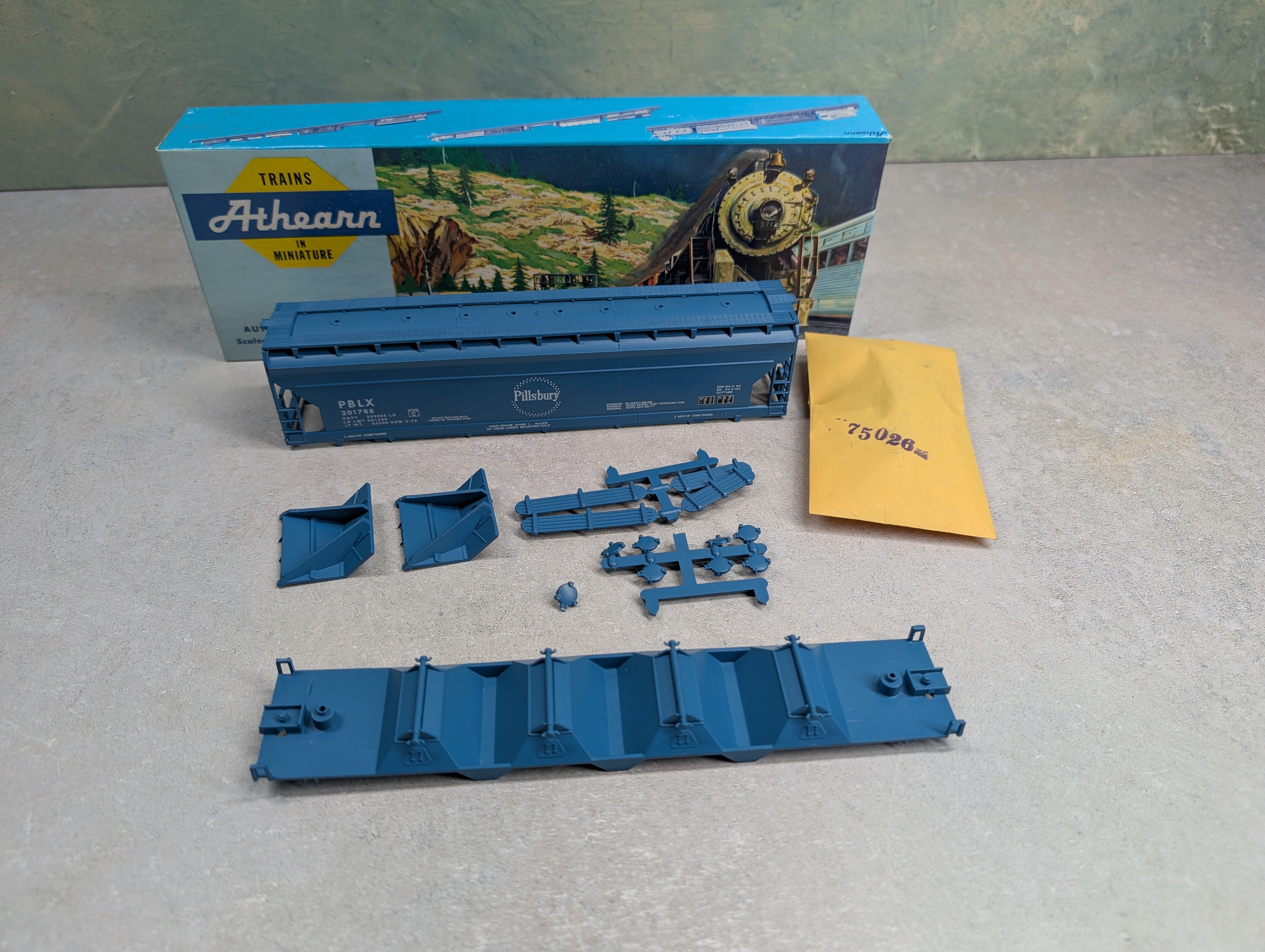 USED Athearn 1966 HO Scale 55' ACF Center Flow Pillsbury PBLX #201788 Bev-Bel KIT