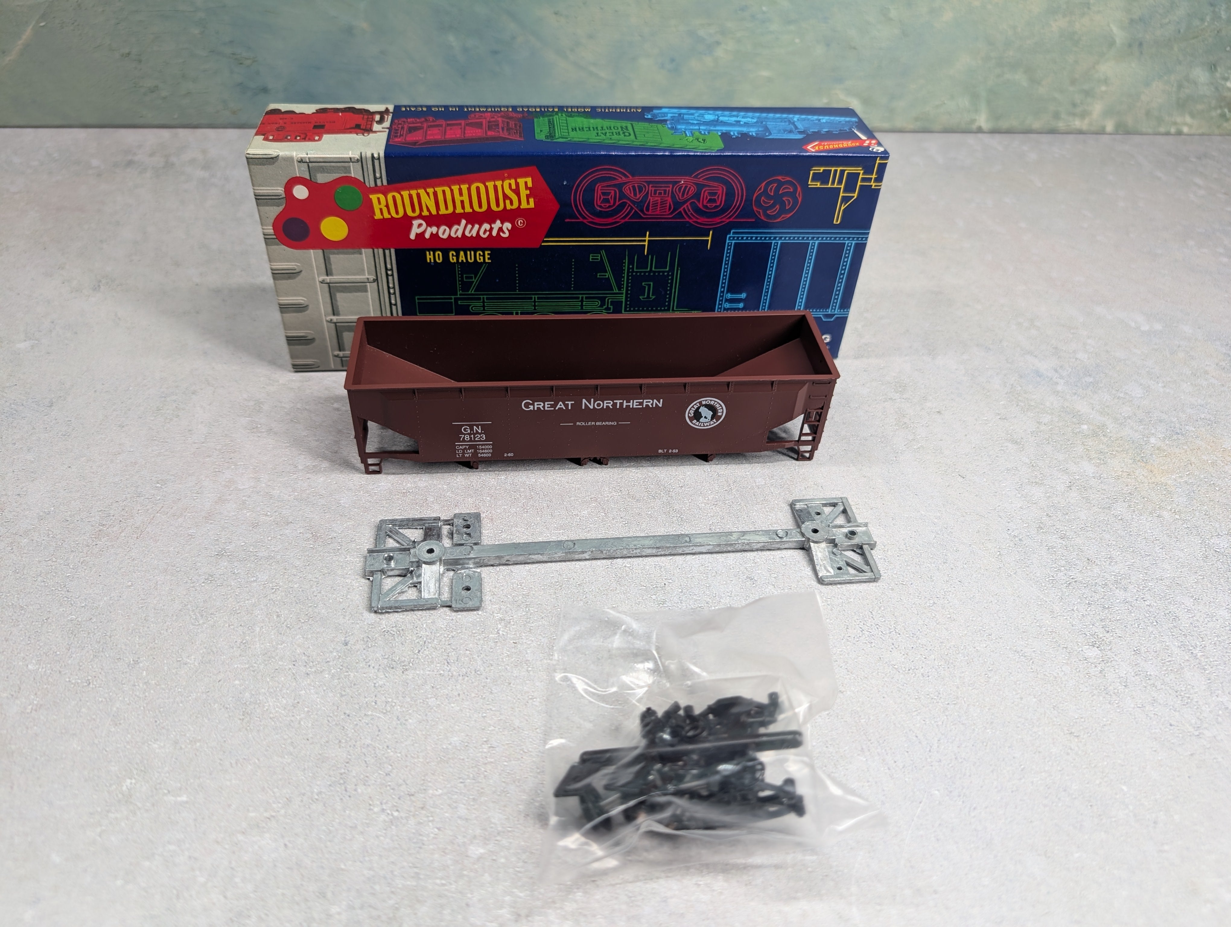 USED Roundhouse 7737 HO Scale Ballast Hopper Great Northern GN #78123 Small Letters KIT