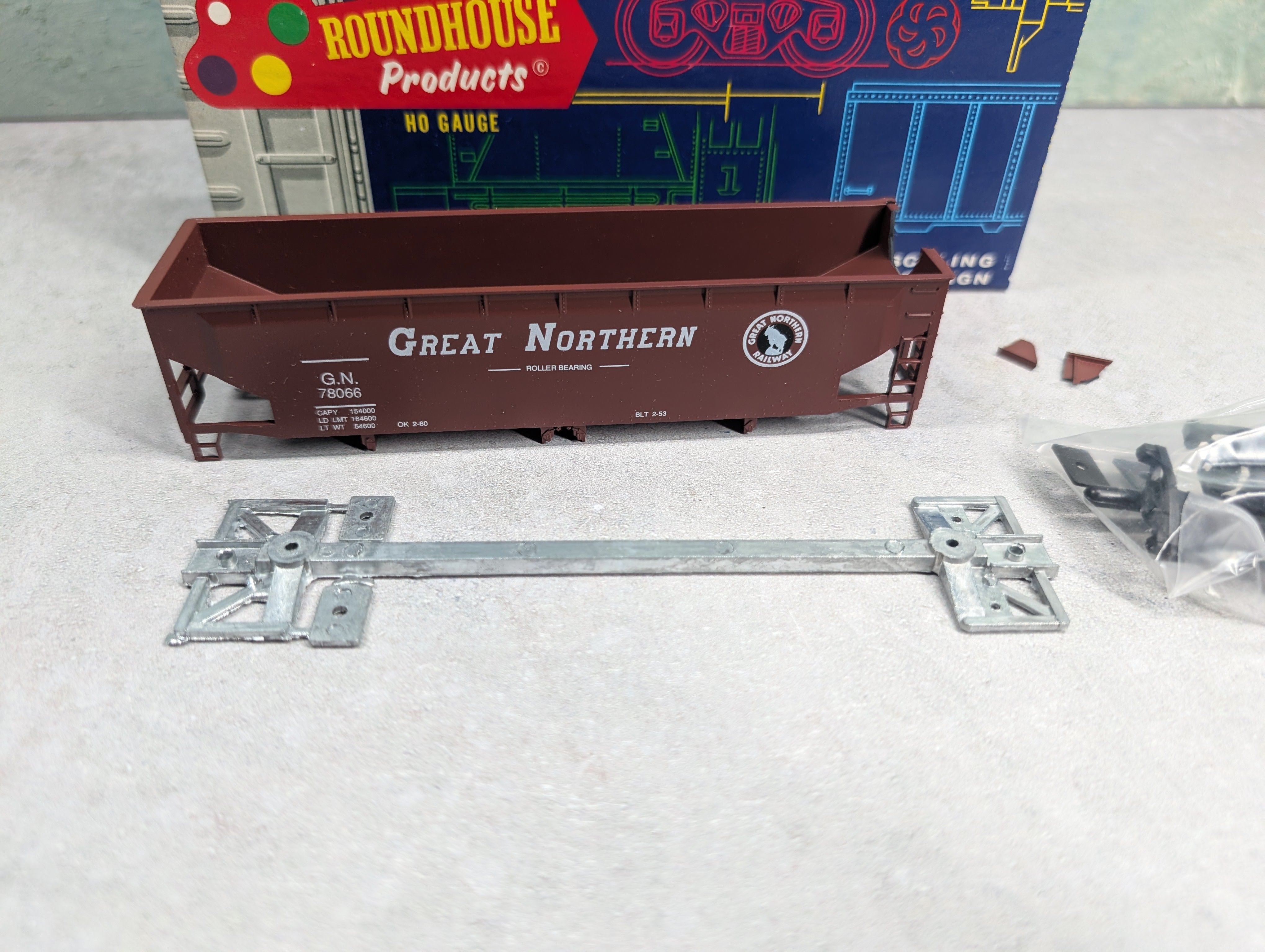 USED Roundhouse 7736 HO Scale Ballast Hopper Great Northern GN #78066 Large Letters KIT