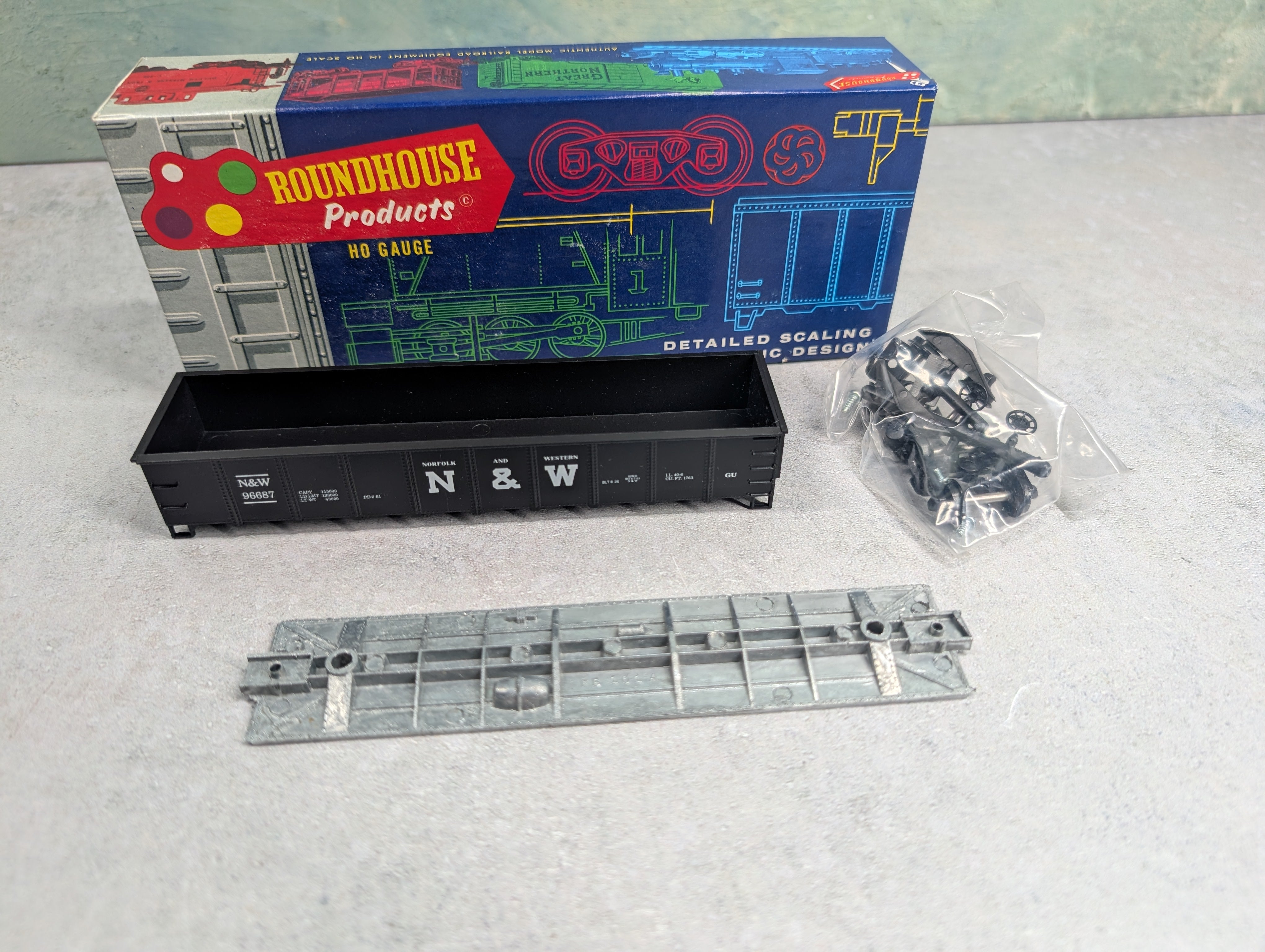 USED Roundhouse 3252 HO Scale 40' Peak-End Gondola Norfolk & Western N&W #96687 KIT