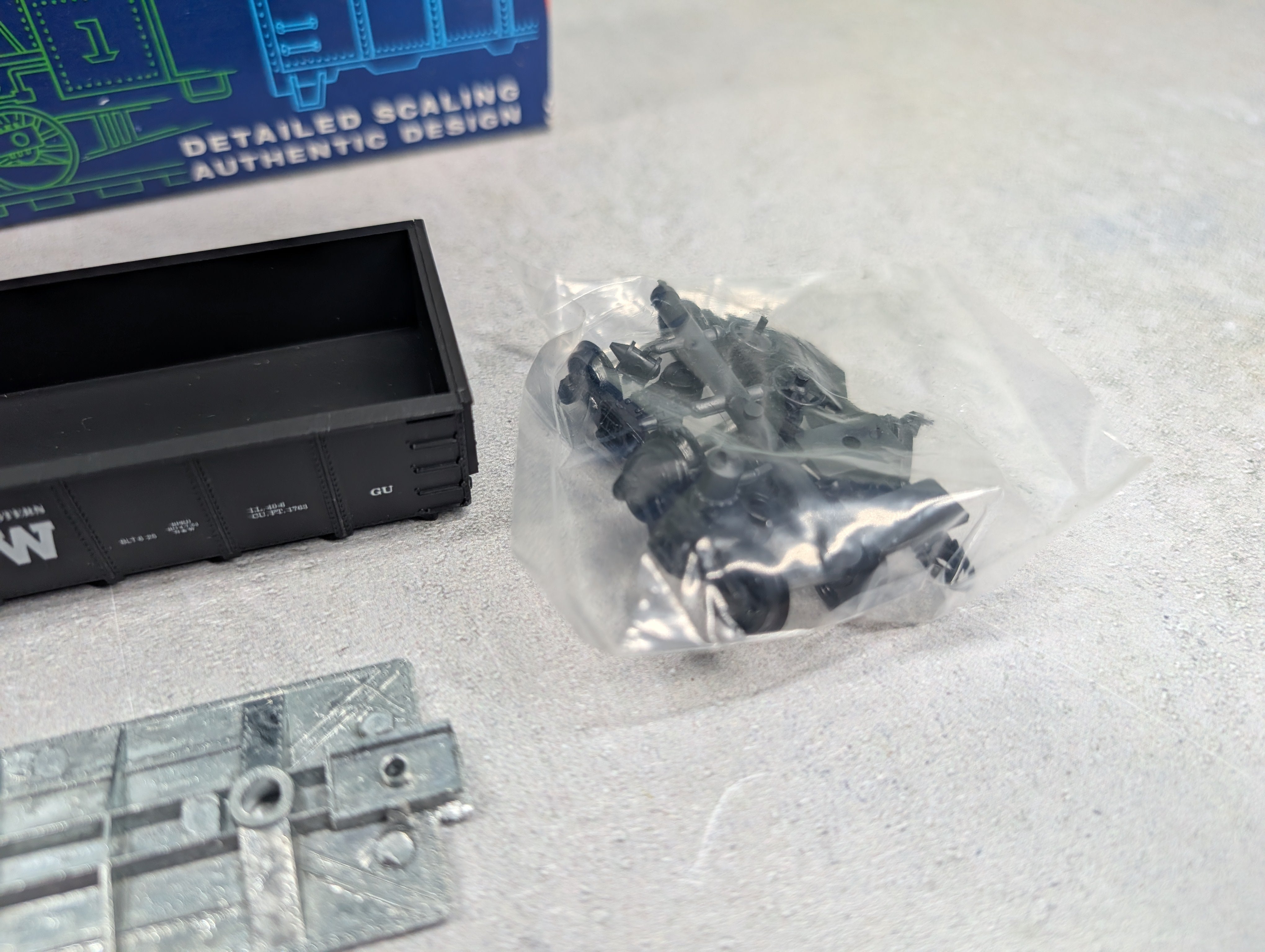 USED Roundhouse 3252 HO Scale 40' Peak-End Gondola Norfolk & Western N&W #34909 KIT