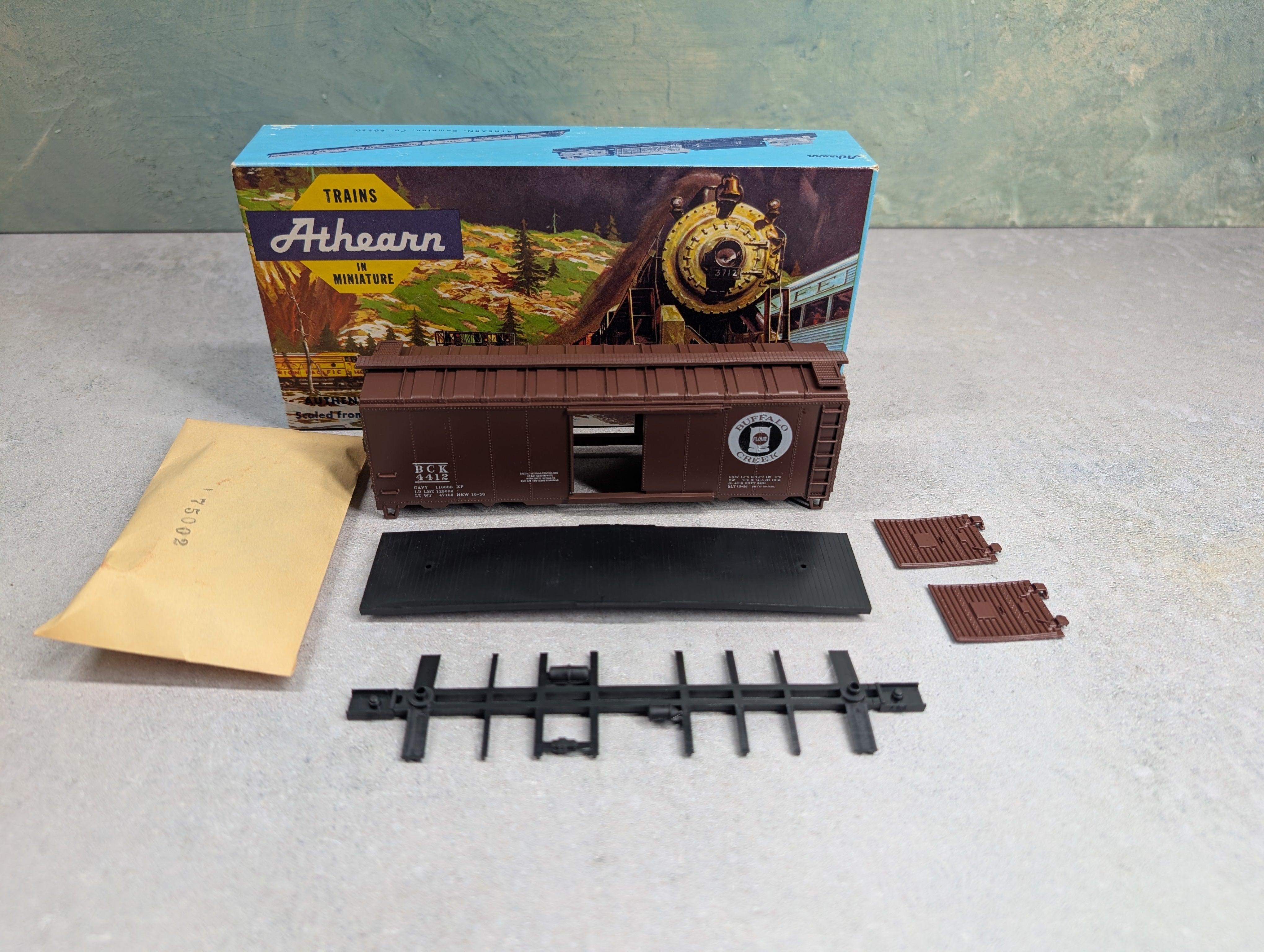 USED Athearn #278-1 HO Scale 40' Box Car Buffalo Creek BCK #4412 Bev-Bel KIT