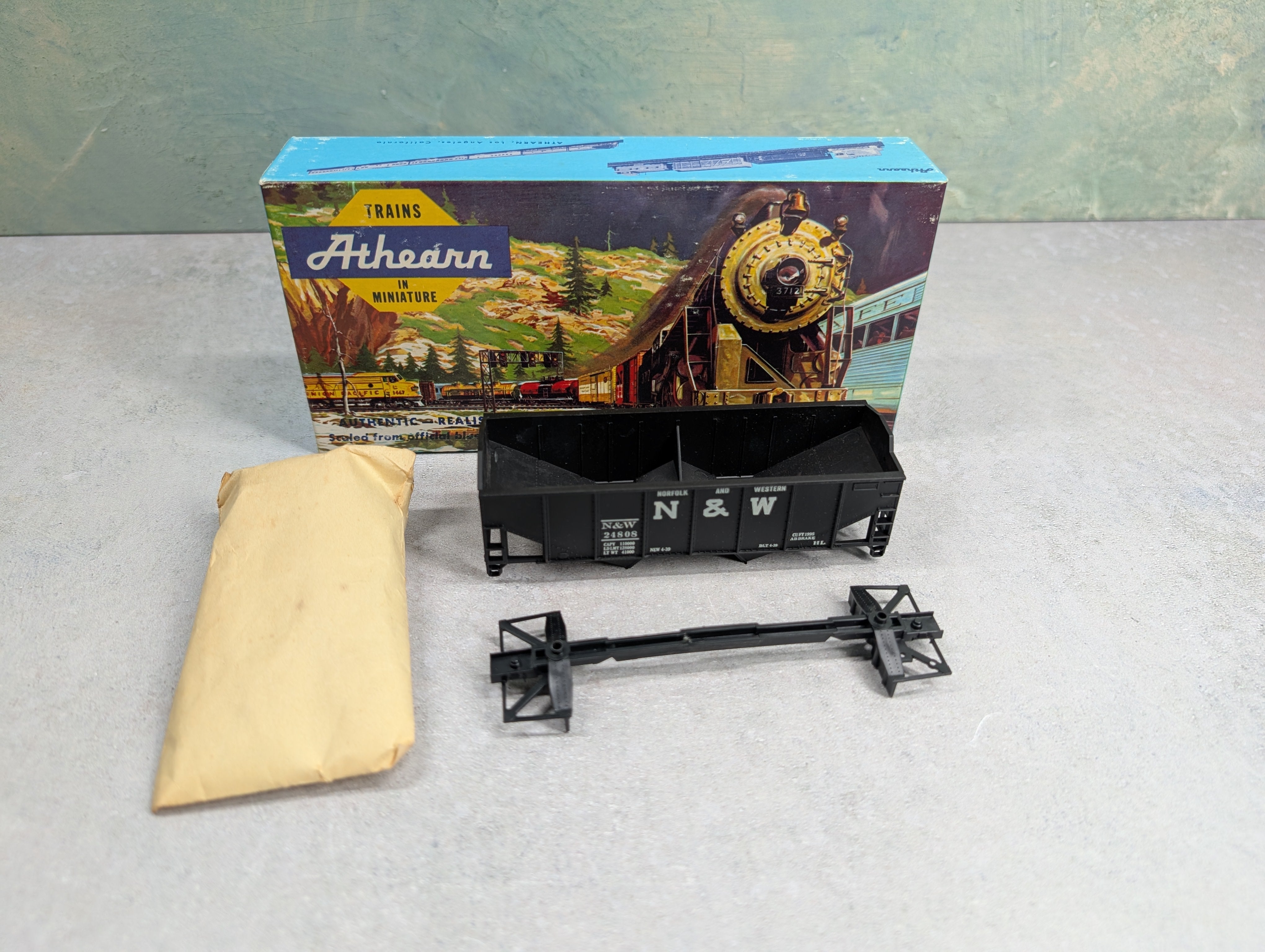 USED Athearn HO Scale 2 Bay 34' Ribbed-Side Hopper Norfolk & Western N&W #24808 Custom KIT