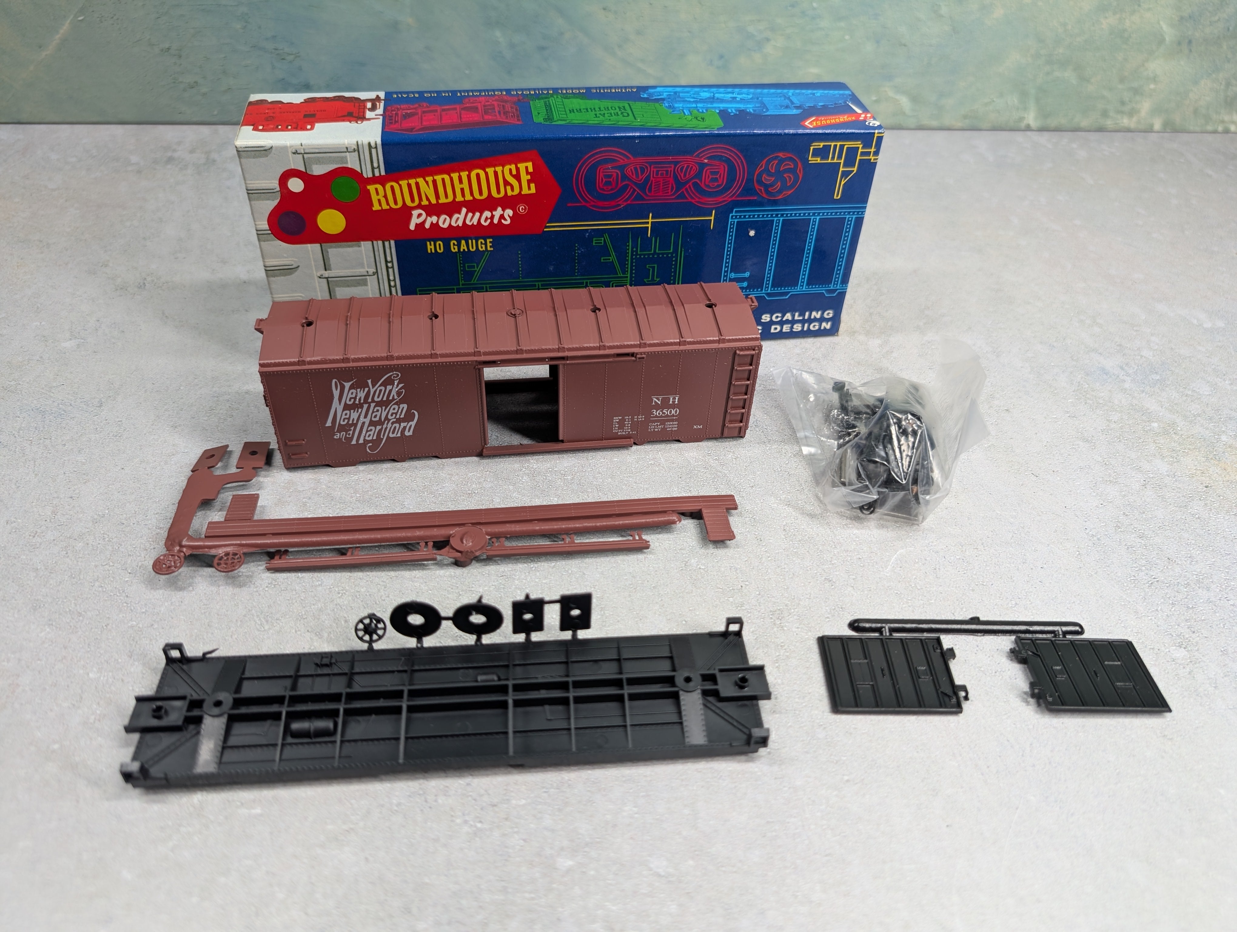 USED Roundhouse 7742 HO Scale 40' Box Car New Haven NH #36500 KIT