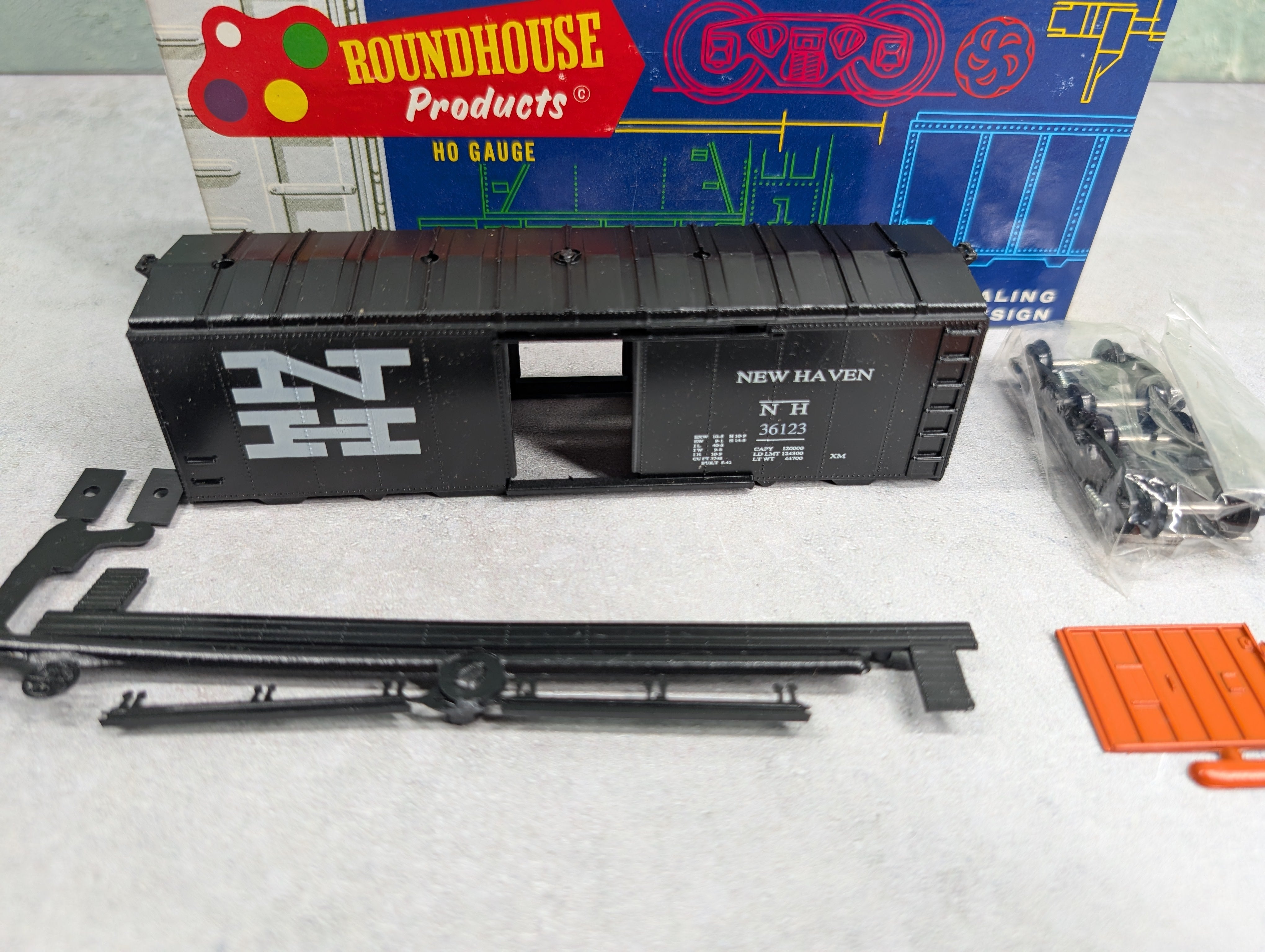 USED Roundhouse 7743 HO Scale 40' Box Car New Haven NH #36123 KIT