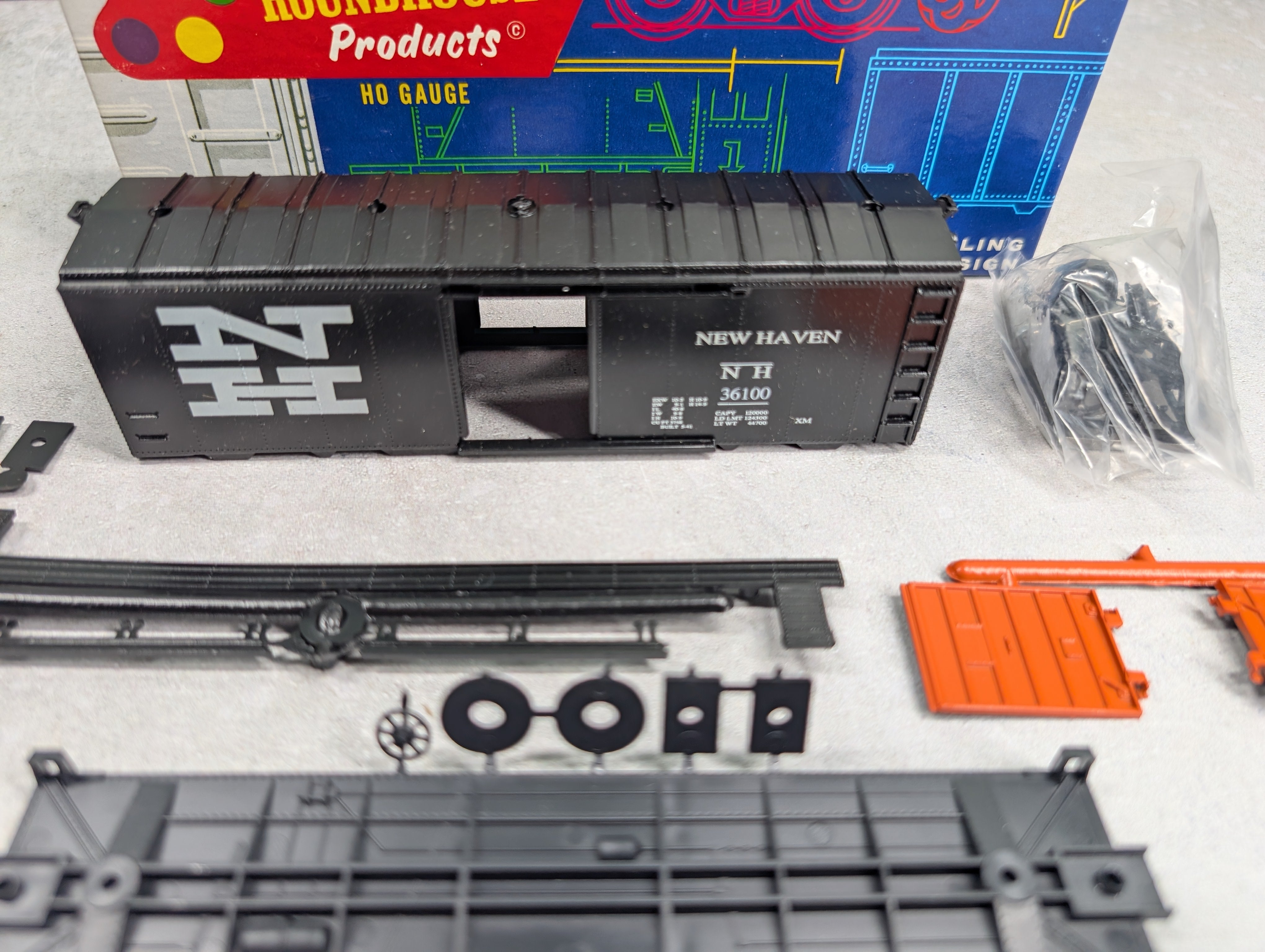 USED Roundhouse 7743 HO Scale 40' Box Car New Haven NH #36100 KIT