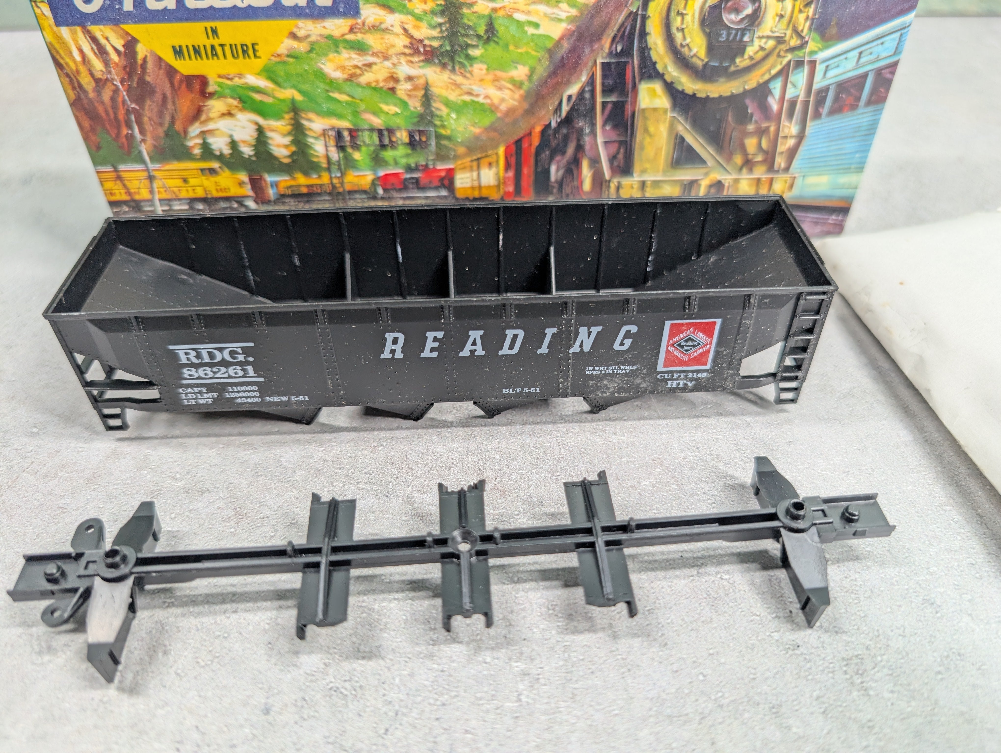USED Athearn 1917 HO Scale 40' Open-Top Quad Hopper Reading RDG #86261 Bev-Bel KIT