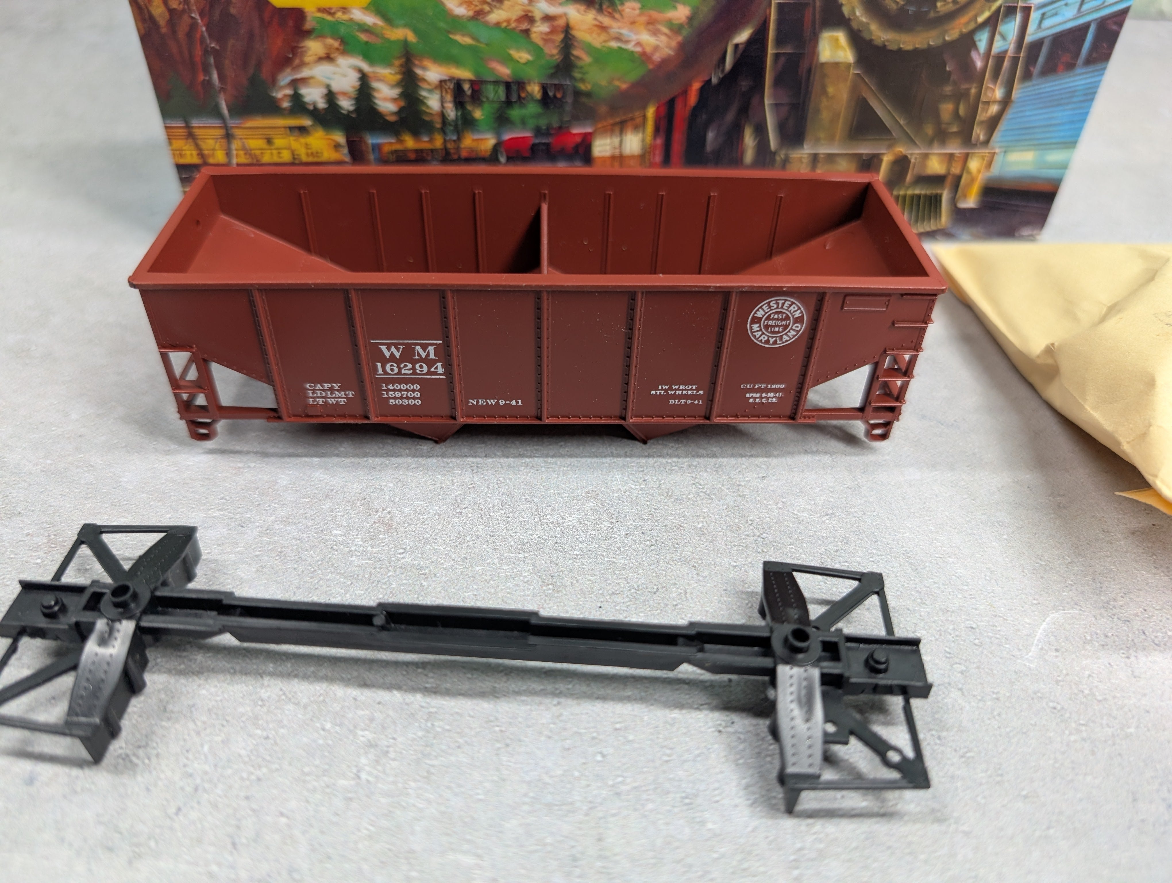 USED Athearn #1372 HO Scale 34' 2-Bay Flat-End Hopper Western Maryland WM #16294 Bev-Bel KIT