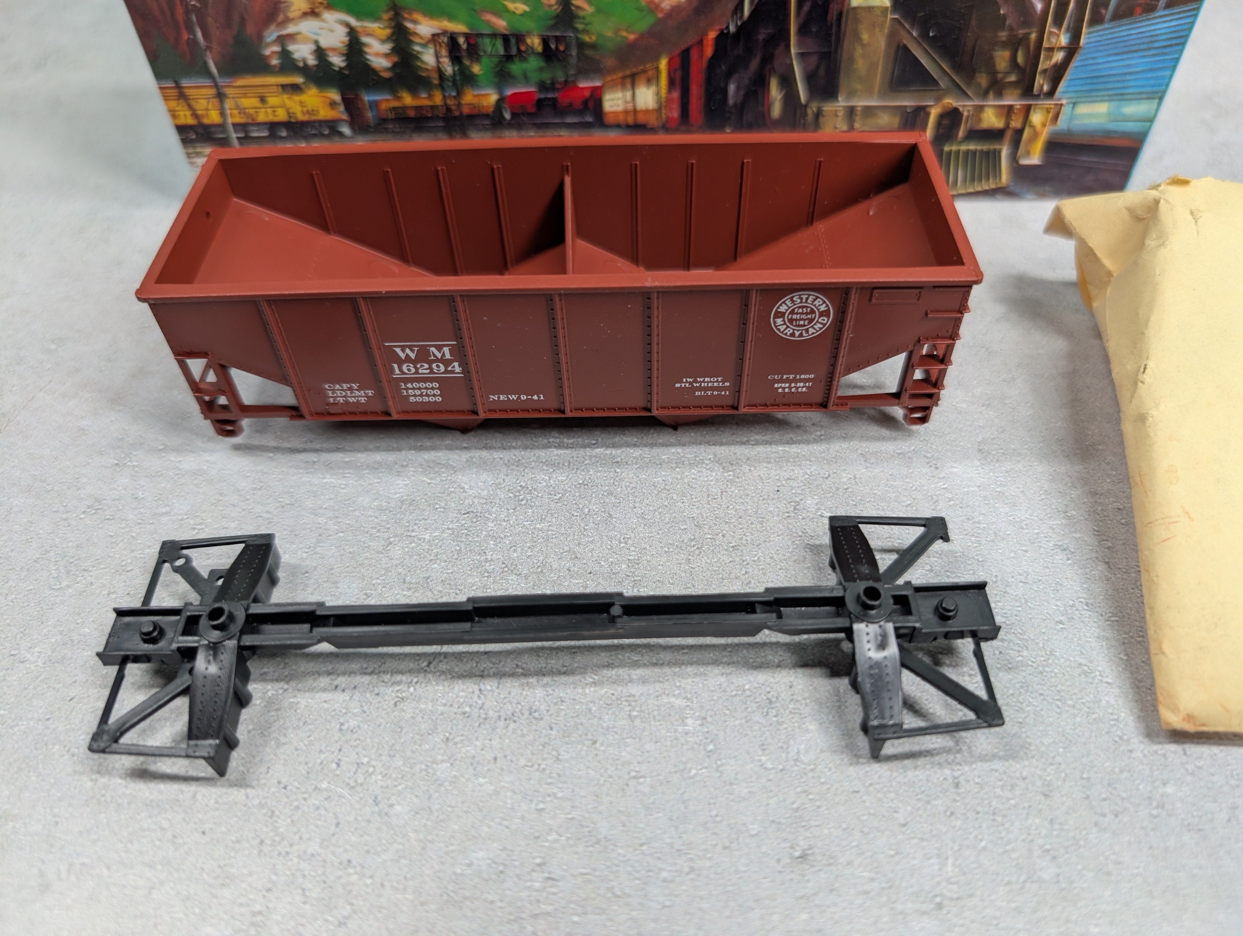 USED Athearn #1372 HO Scale 34' 2-Bay Flat-End Hopper Western Maryland WM #16294 Bev-Bel KIT