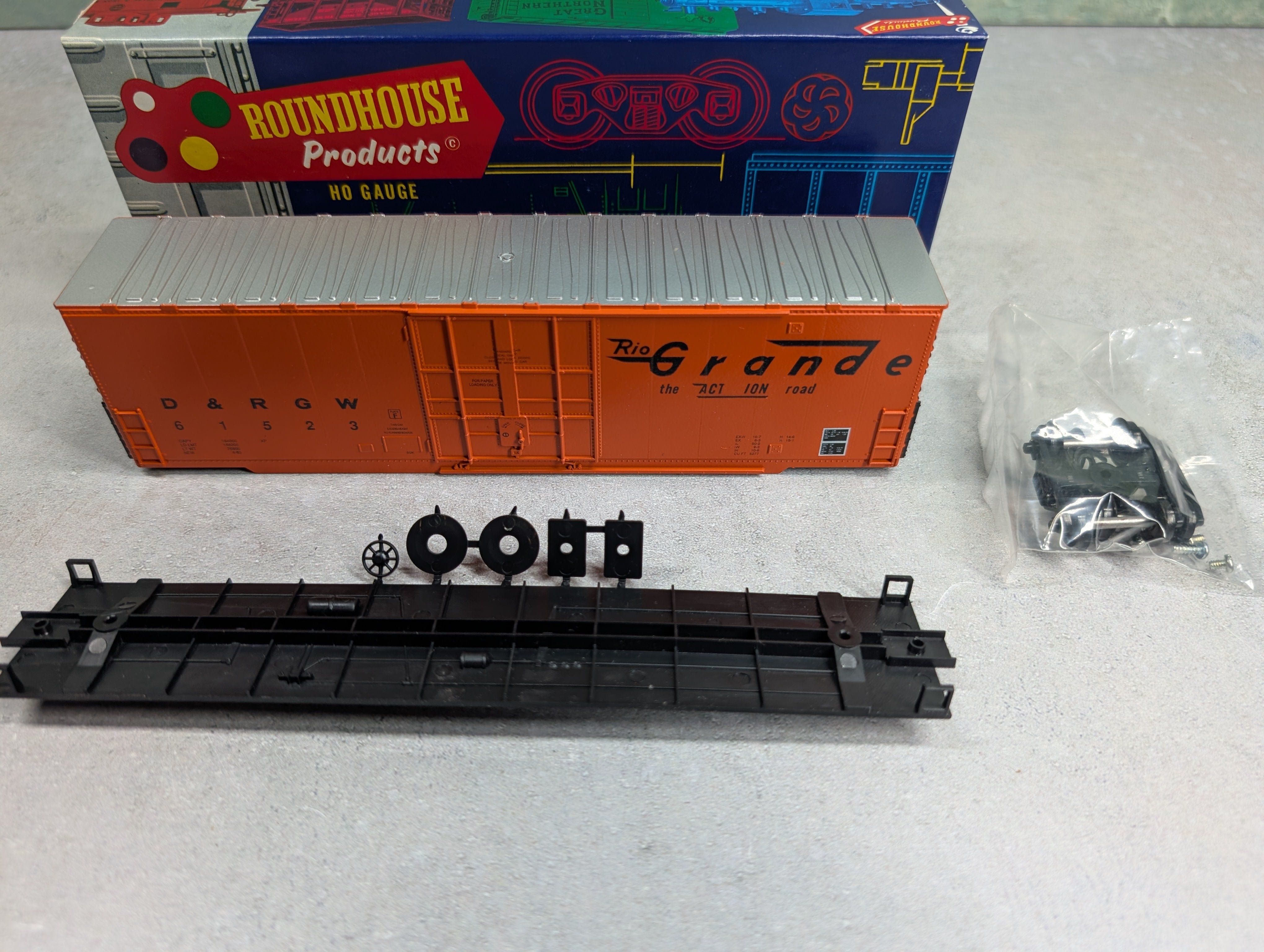 USED Roundhouse 3227 HO Scale 50' Hi-Cube Box Car Rio Grande D&RGW #61523 KIT