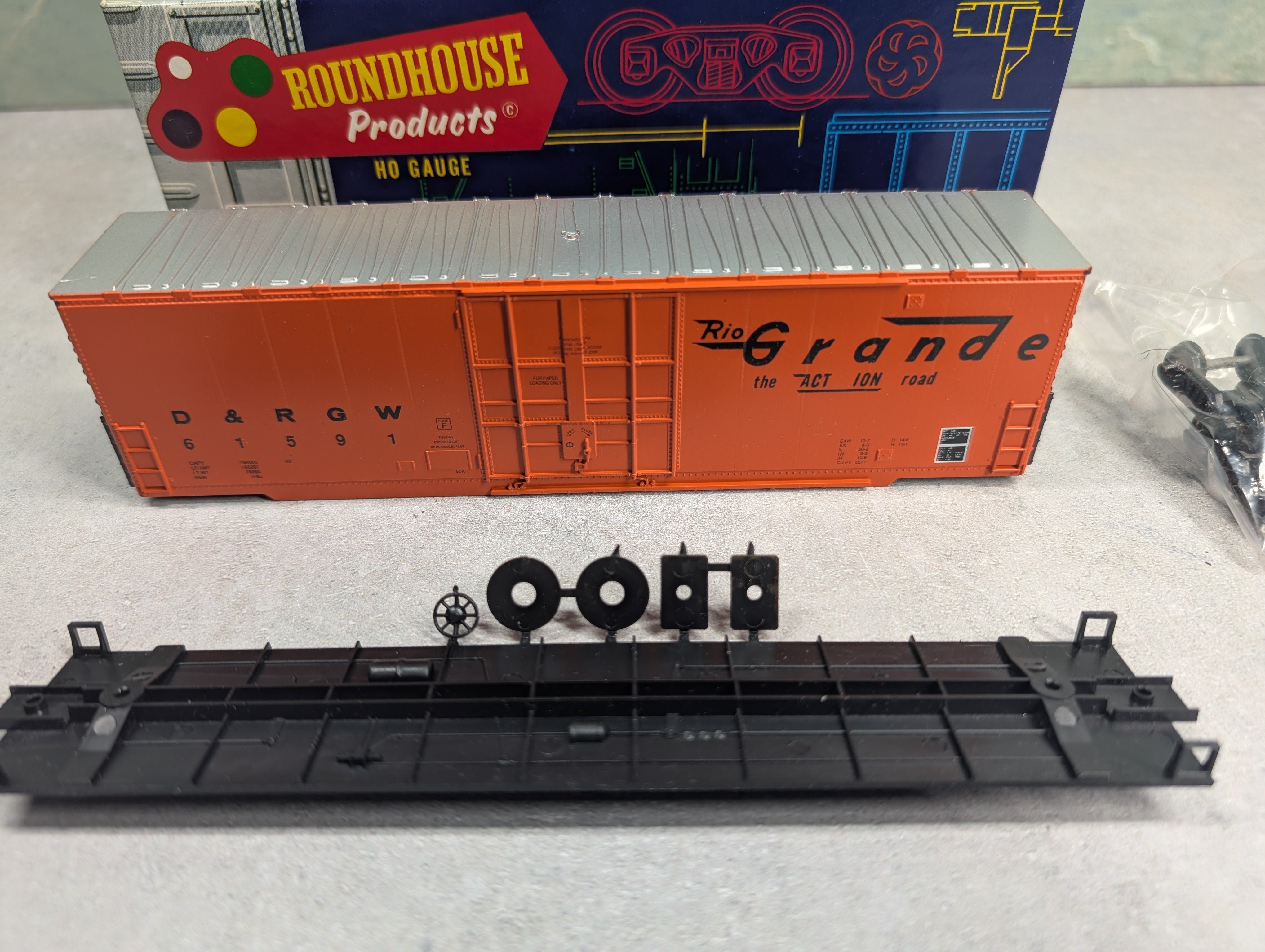 USED Roundhouse 3227 HO Scale 50' Hi-Cube Box Car Rio Grande D&RGW #61591 KIT