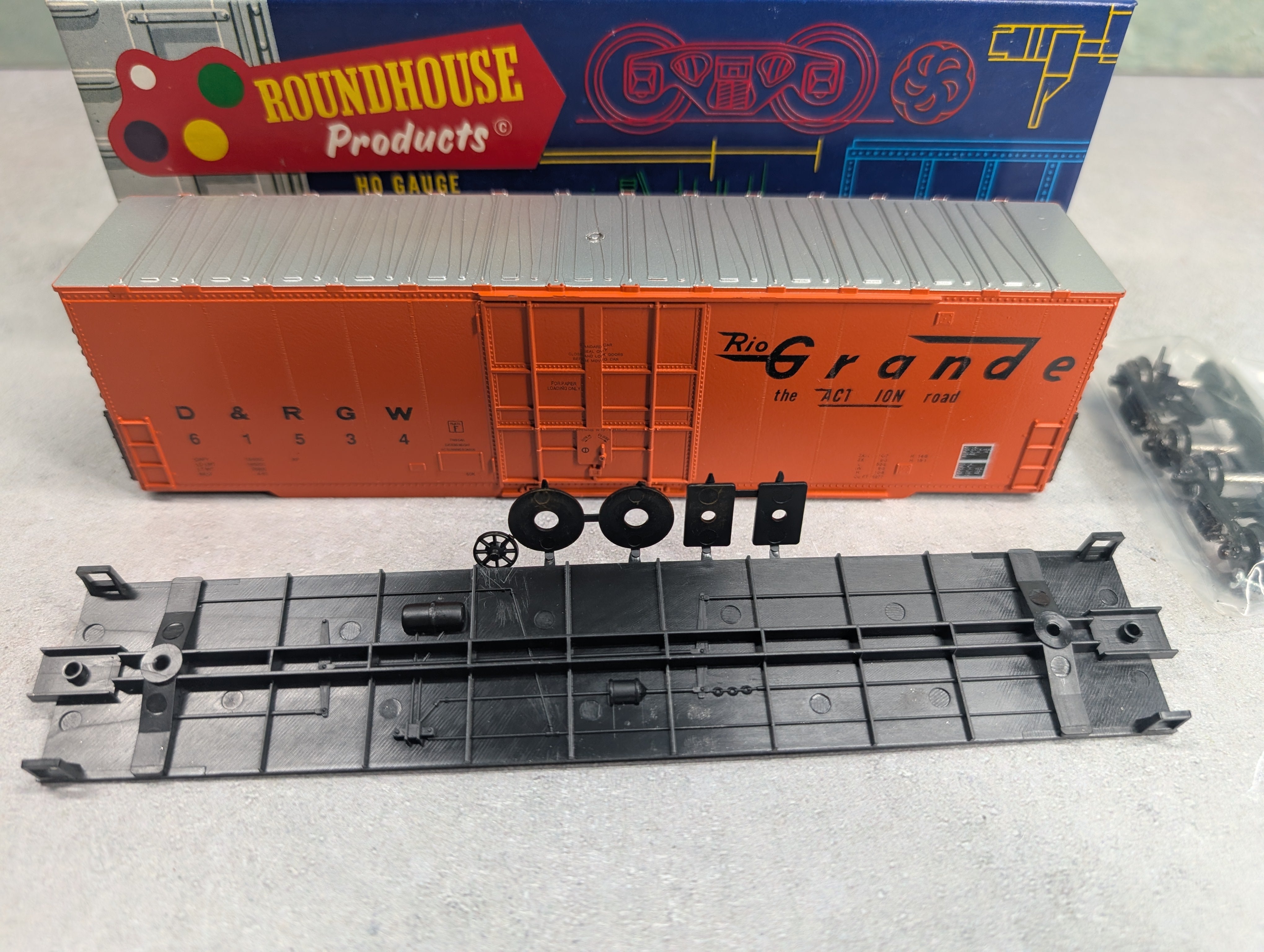 USED Roundhouse 3227 HO Scale 50' Hi-Cube Box Car Rio Grande D&RGW #61534 KIT