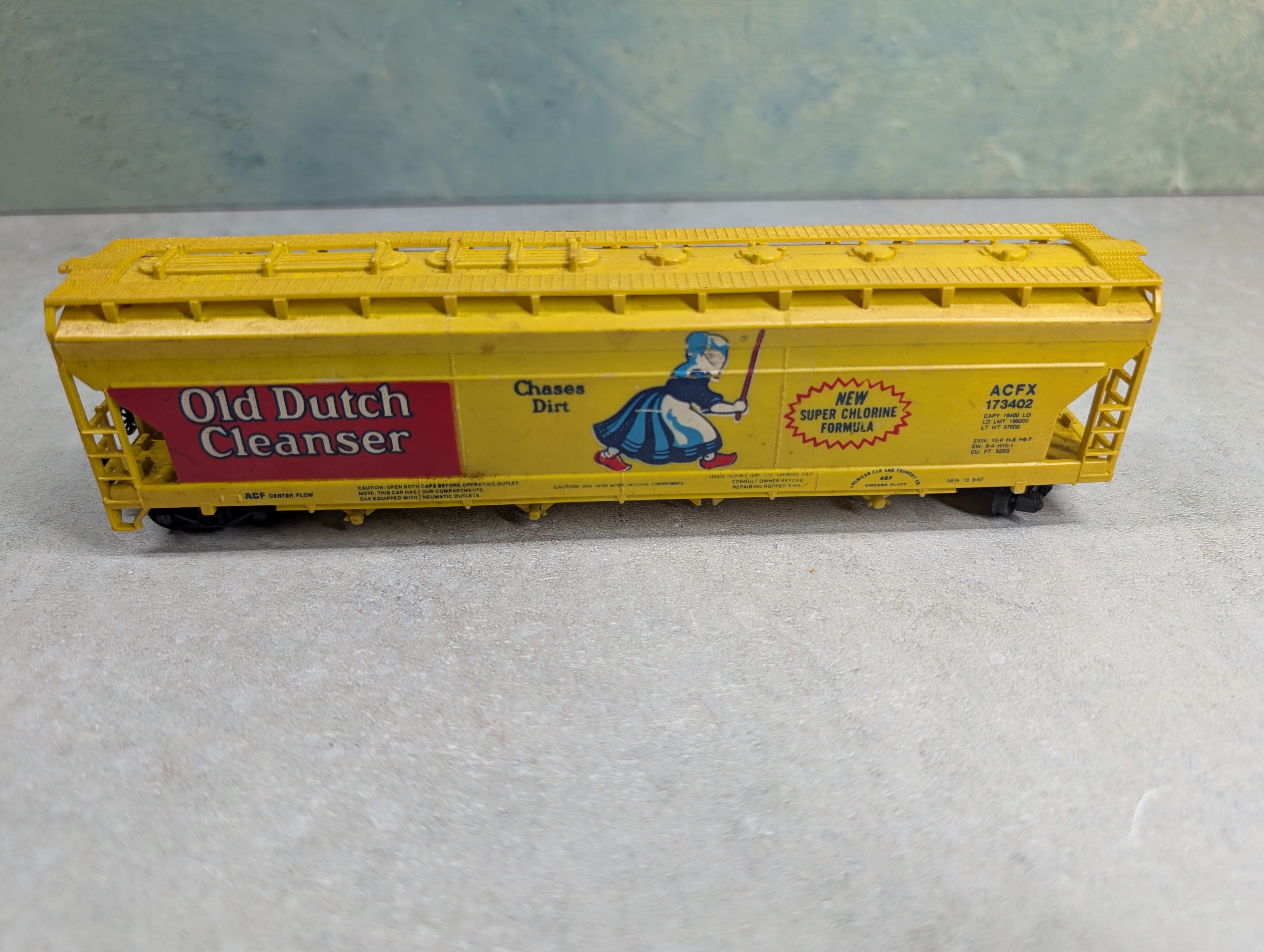 USED Tyco HO Scale 4 Bay ACF Covered Hopper Old Dutch Cleanser ACFX #173402