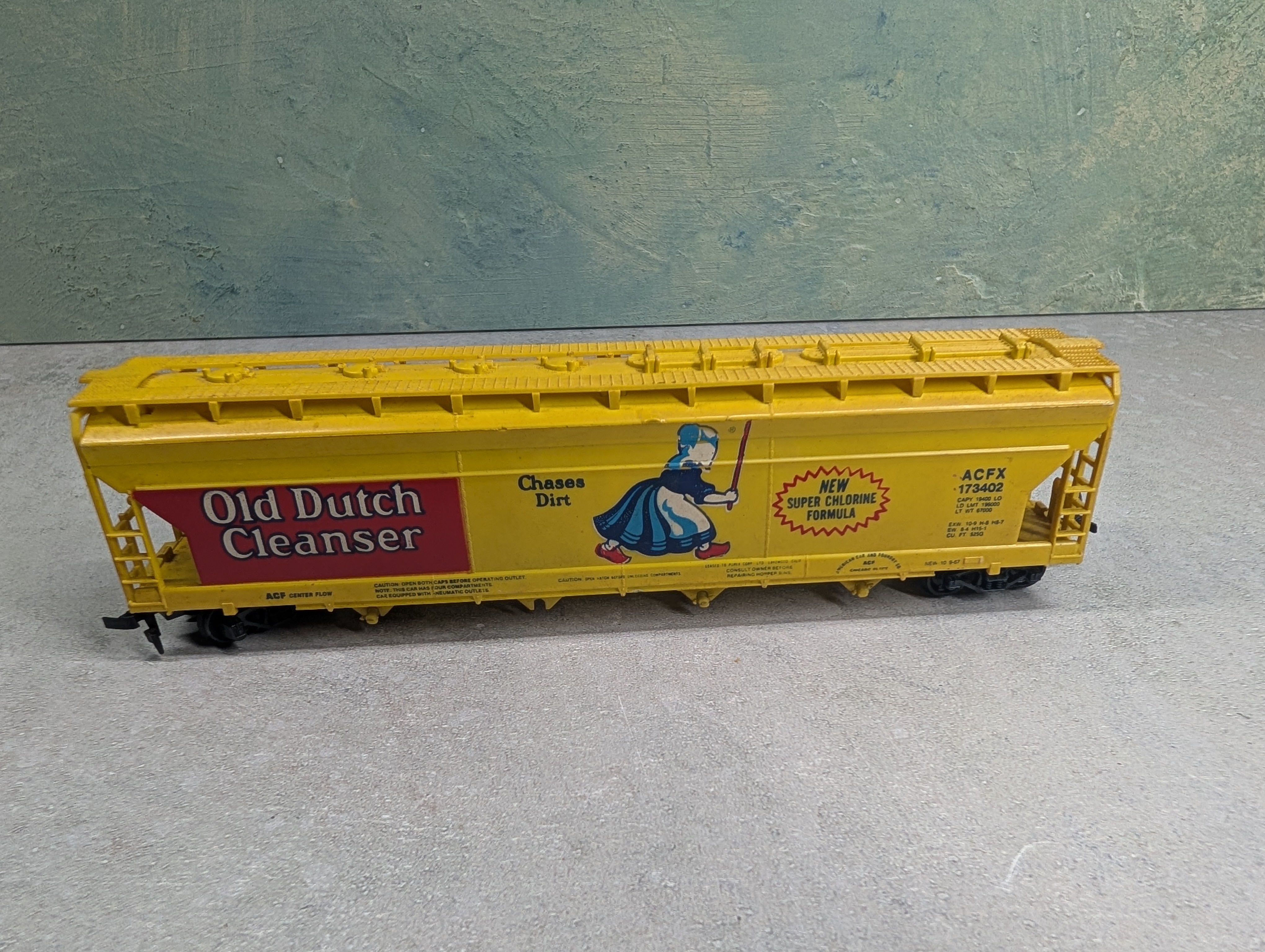 USED Tyco HO Scale 4 Bay ACF Covered Hopper Old Dutch Cleanser ACFX #173402