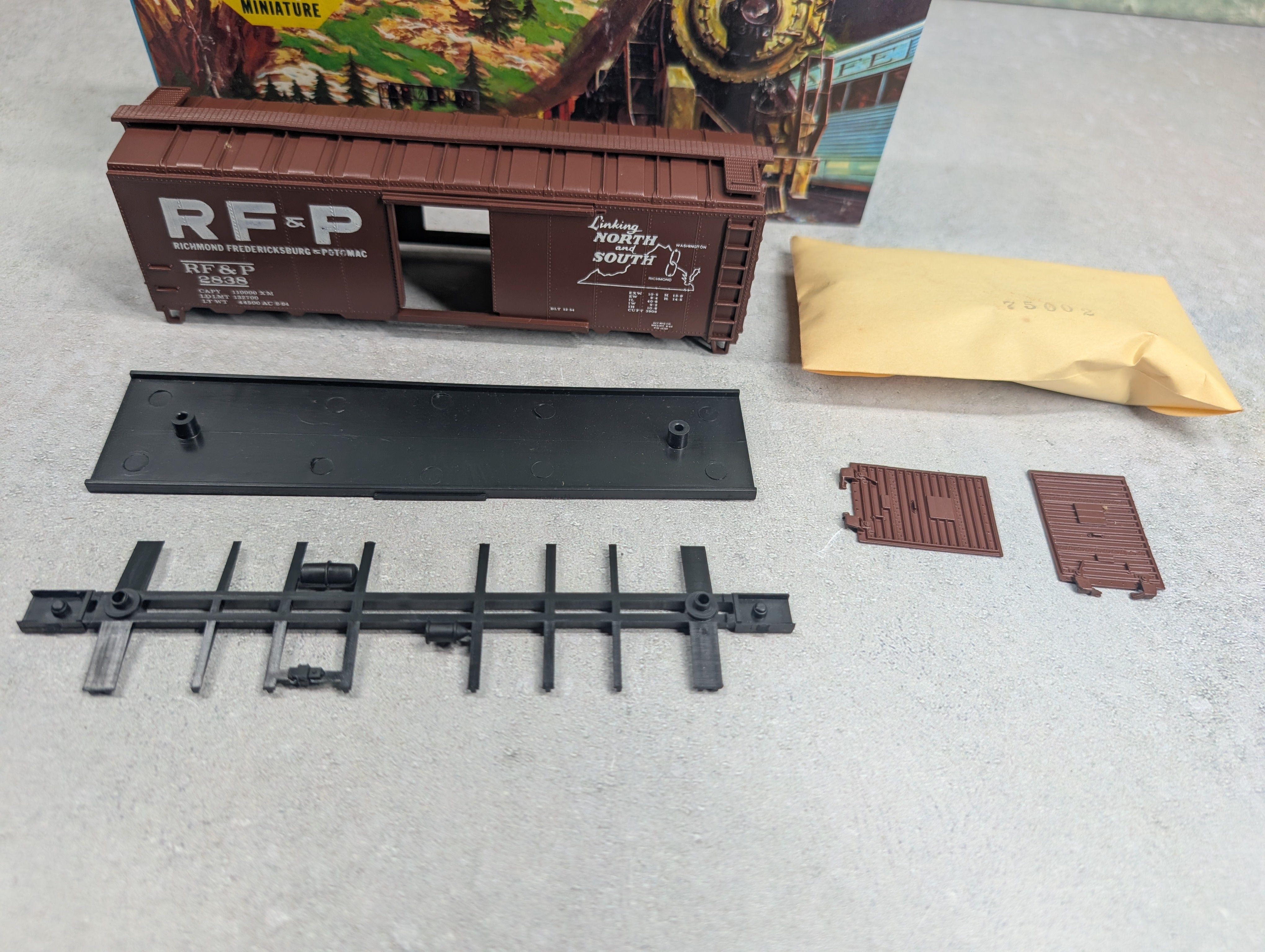 USED Athearn #1164 HO Scale 40' Box Car Richmond Fredericksburg & Potomac RF&P #2838 Bev-Bel KIT