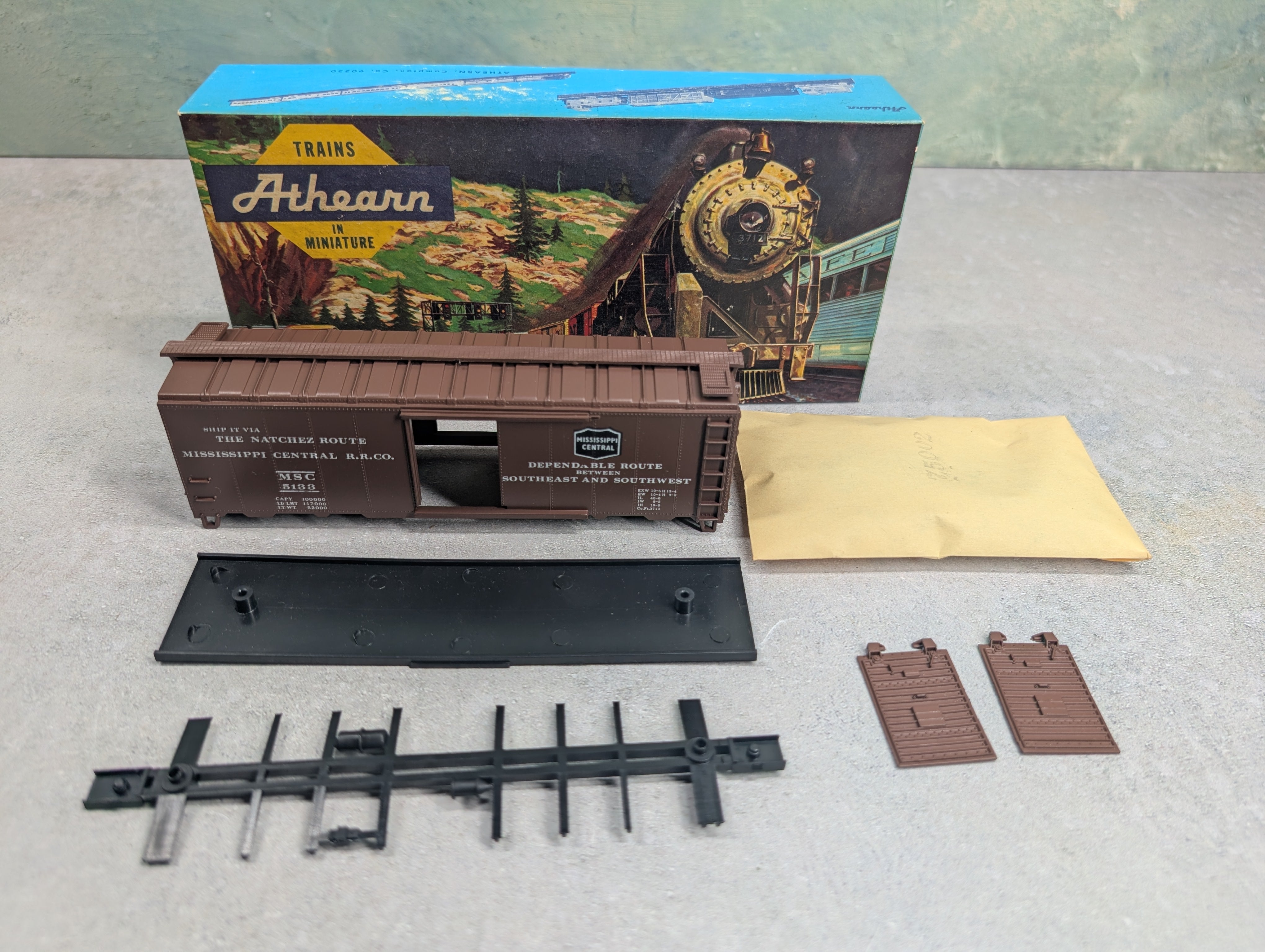 USED Athearn #1077-1 HO Scale 40' Box Car Mississippi Central MSC #5133 Bev-Bel KIT