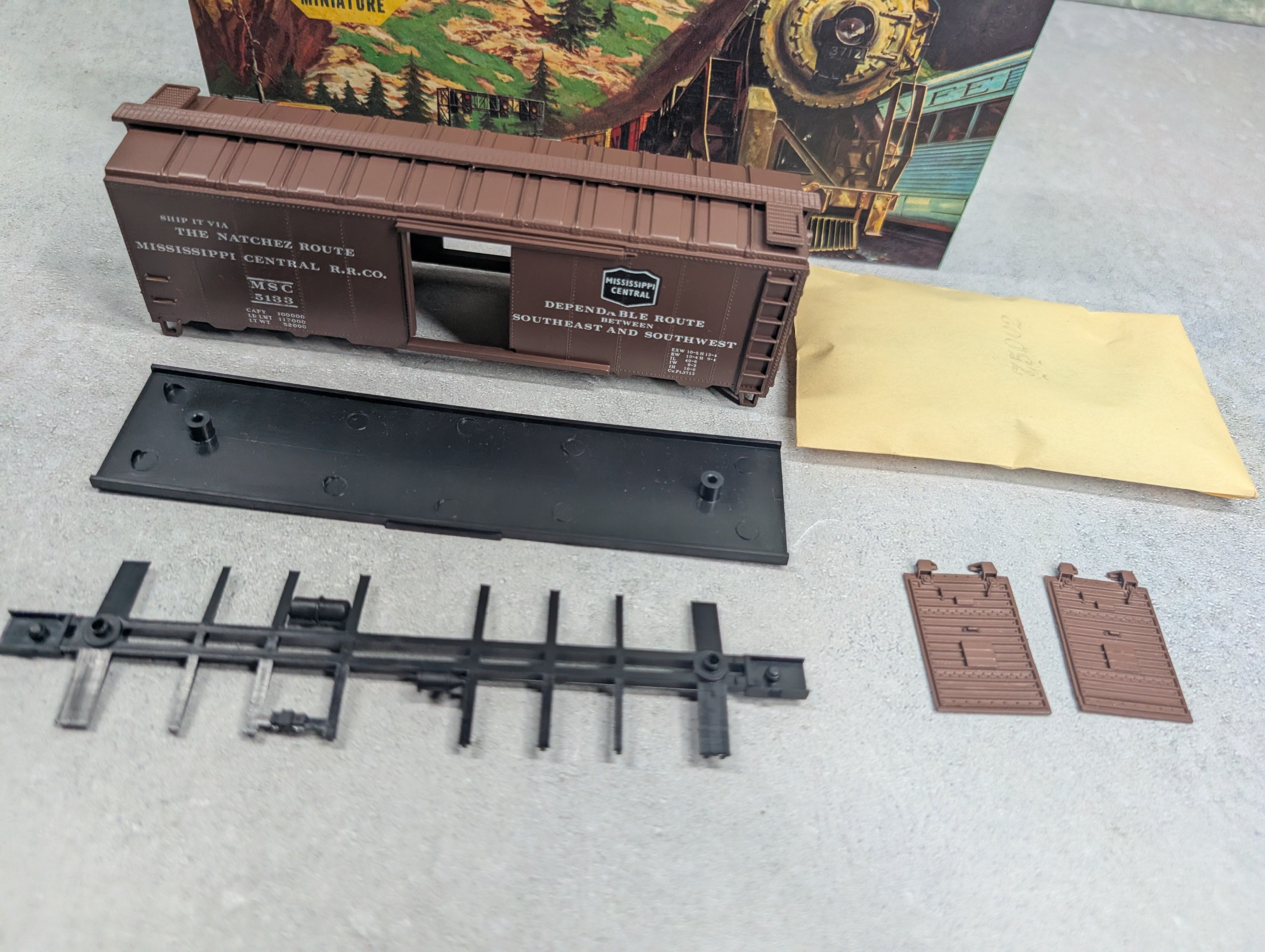 USED Athearn #1077-1 HO Scale 40' Box Car Mississippi Central MSC #5133 Bev-Bel KIT