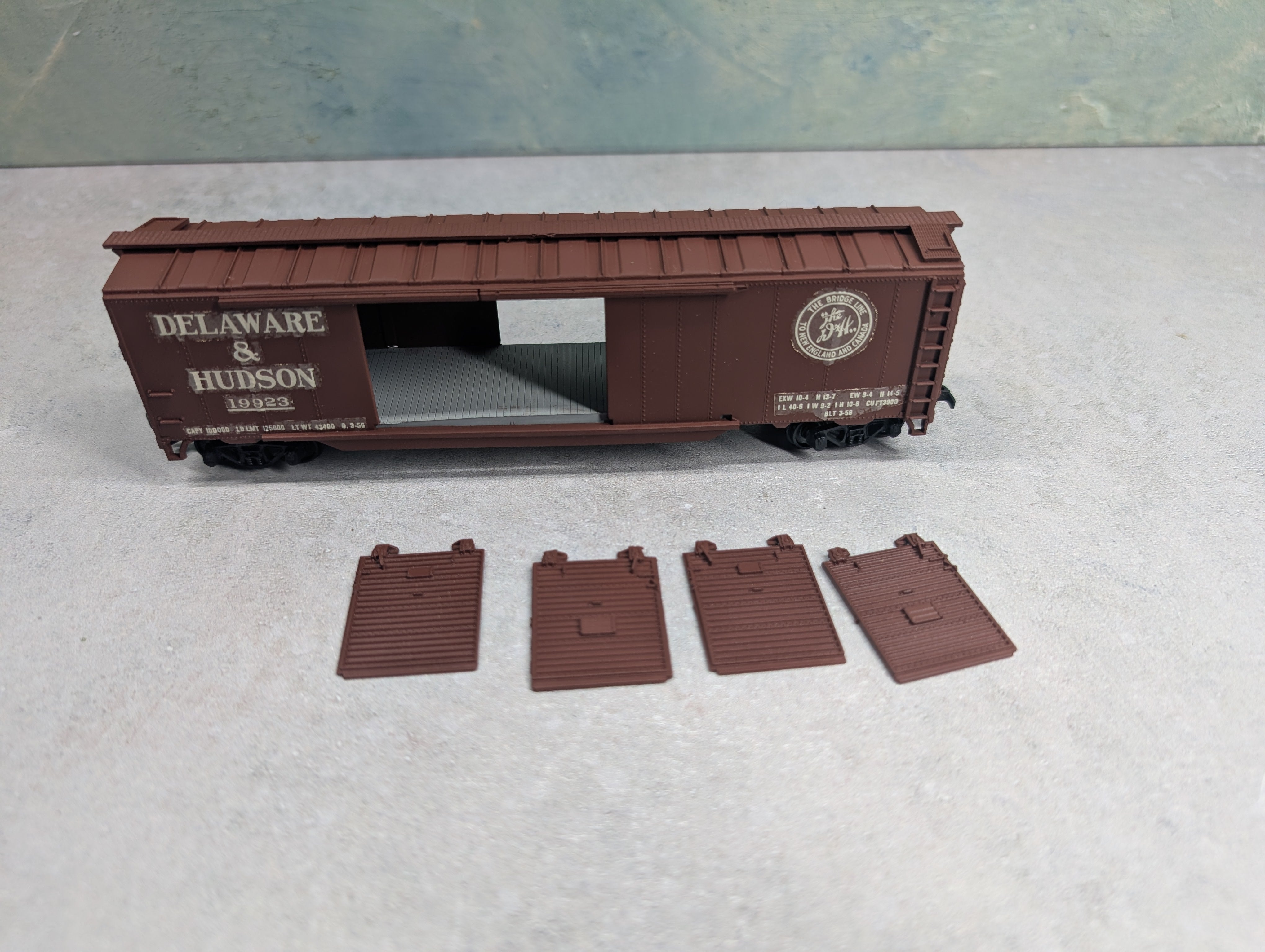 USED Athearn HO Scale 50' DD Box Car Delaware and Hudson #19923 Decals