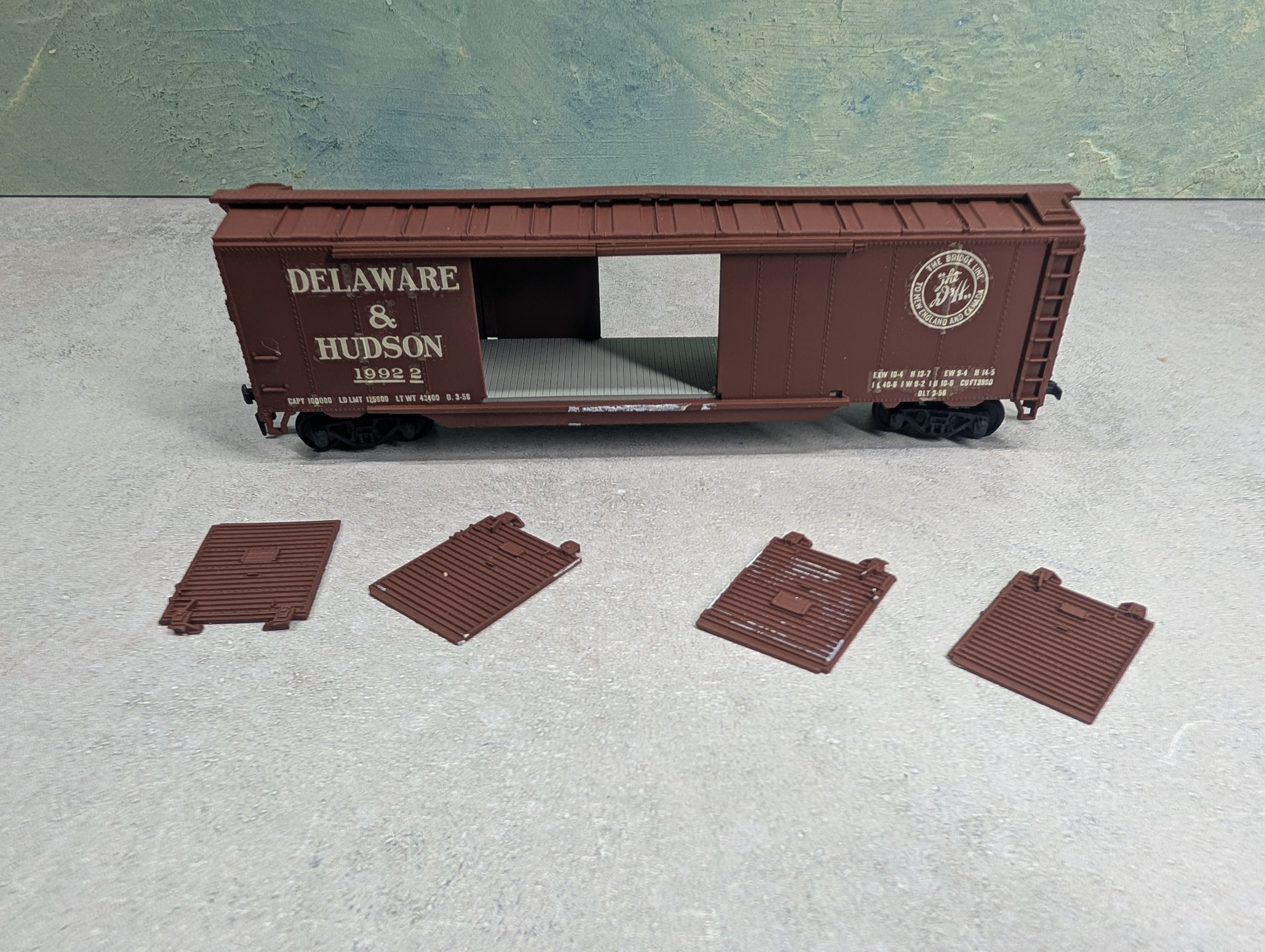 USED Athearn HO Scale 50' DD Box Car Delaware and Hudson #19922 Decals