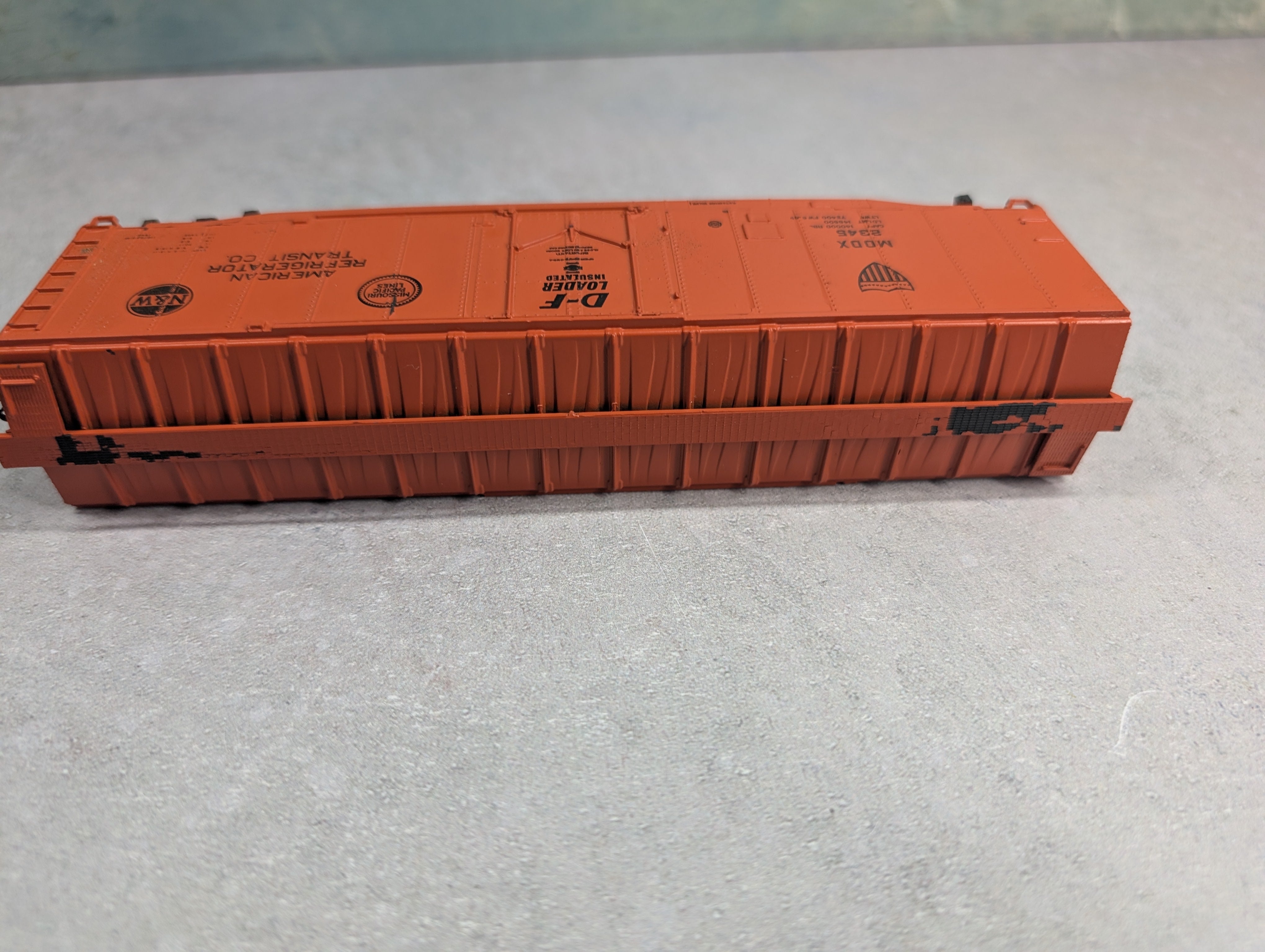 USED Athearn 1362 HO Scale 50' PD Box Car American Refrigerator Transit MODX #2345