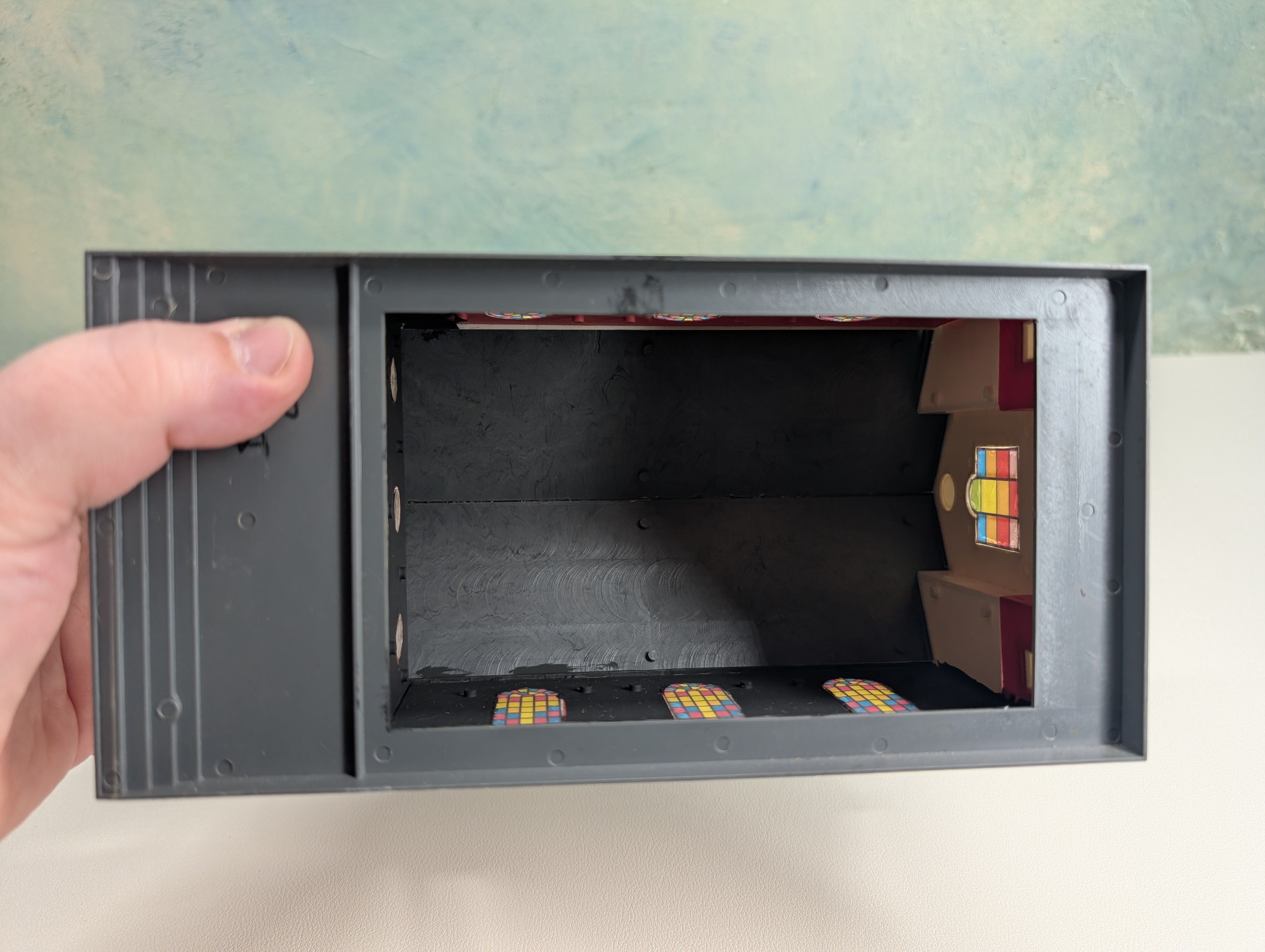 USED HO Scale Large Church, Brick Church