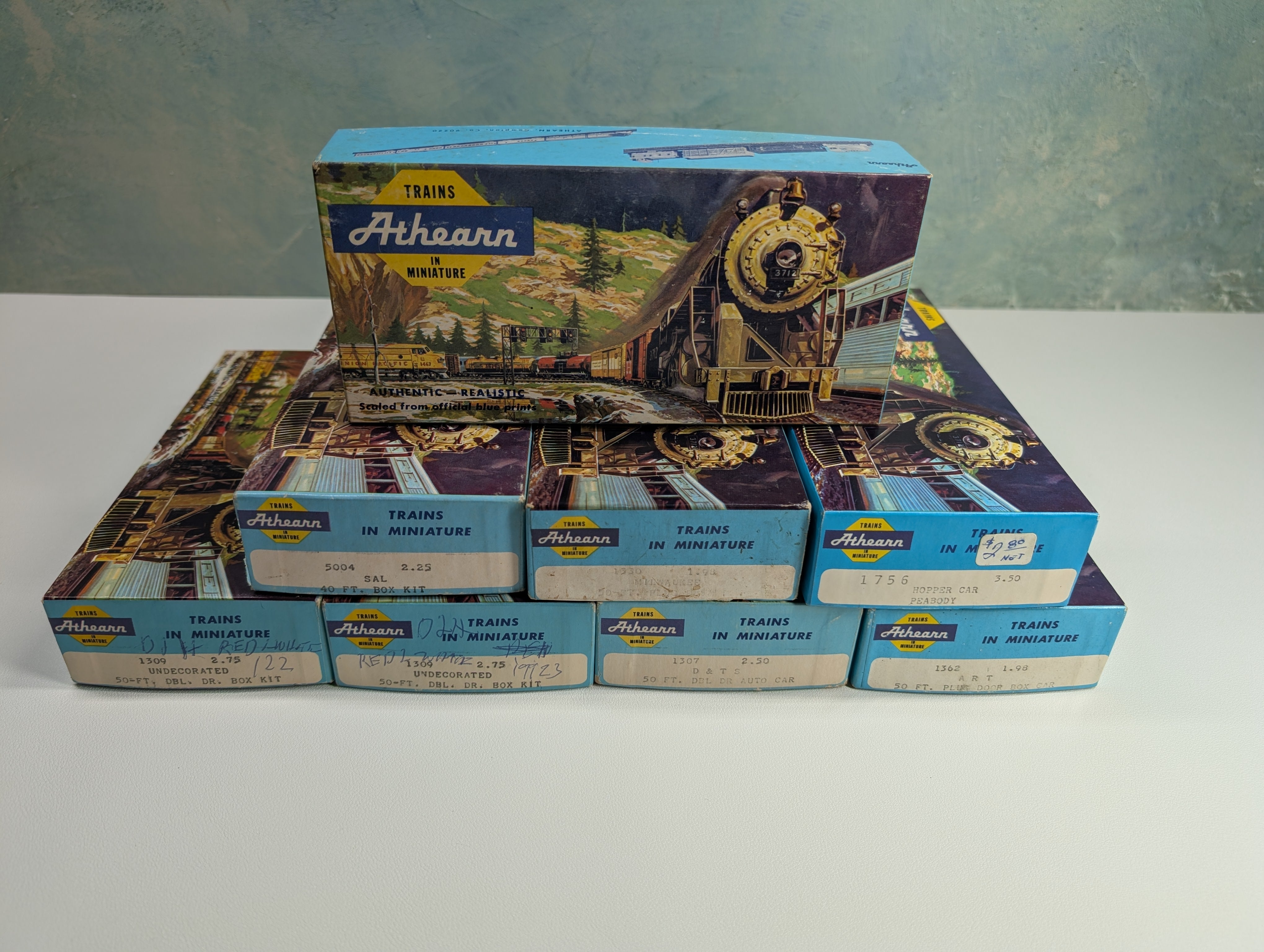 USED Athearn HO Scale Lot of Empty Boxes for Storage (8 pcs)
