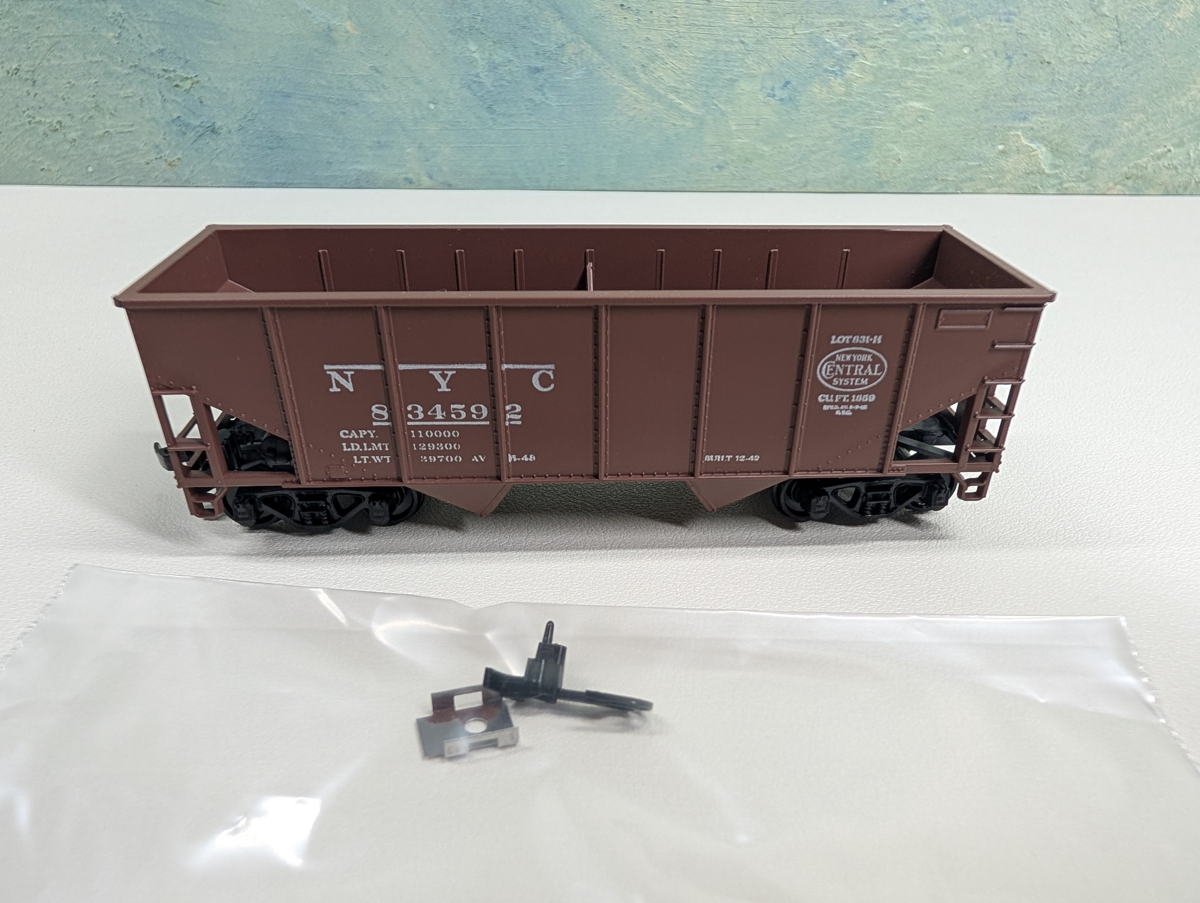 USED Athearn 5441 HO Scale 34' Ribbed-Side Hopper New York Central NYC #834592