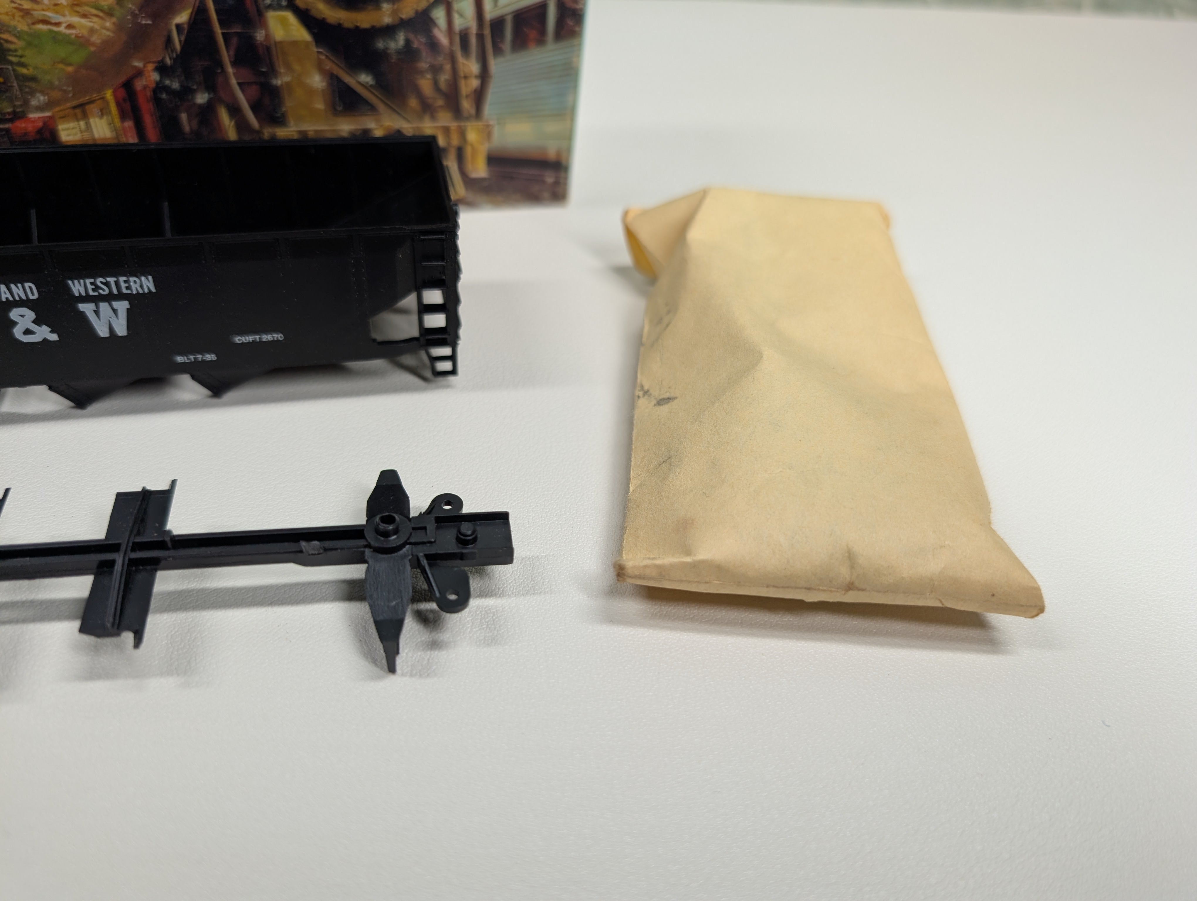 USED Athearn #473 HO Scale Operating Quad Hopper Norfolk & Western N&W #77000 Bev-Bel