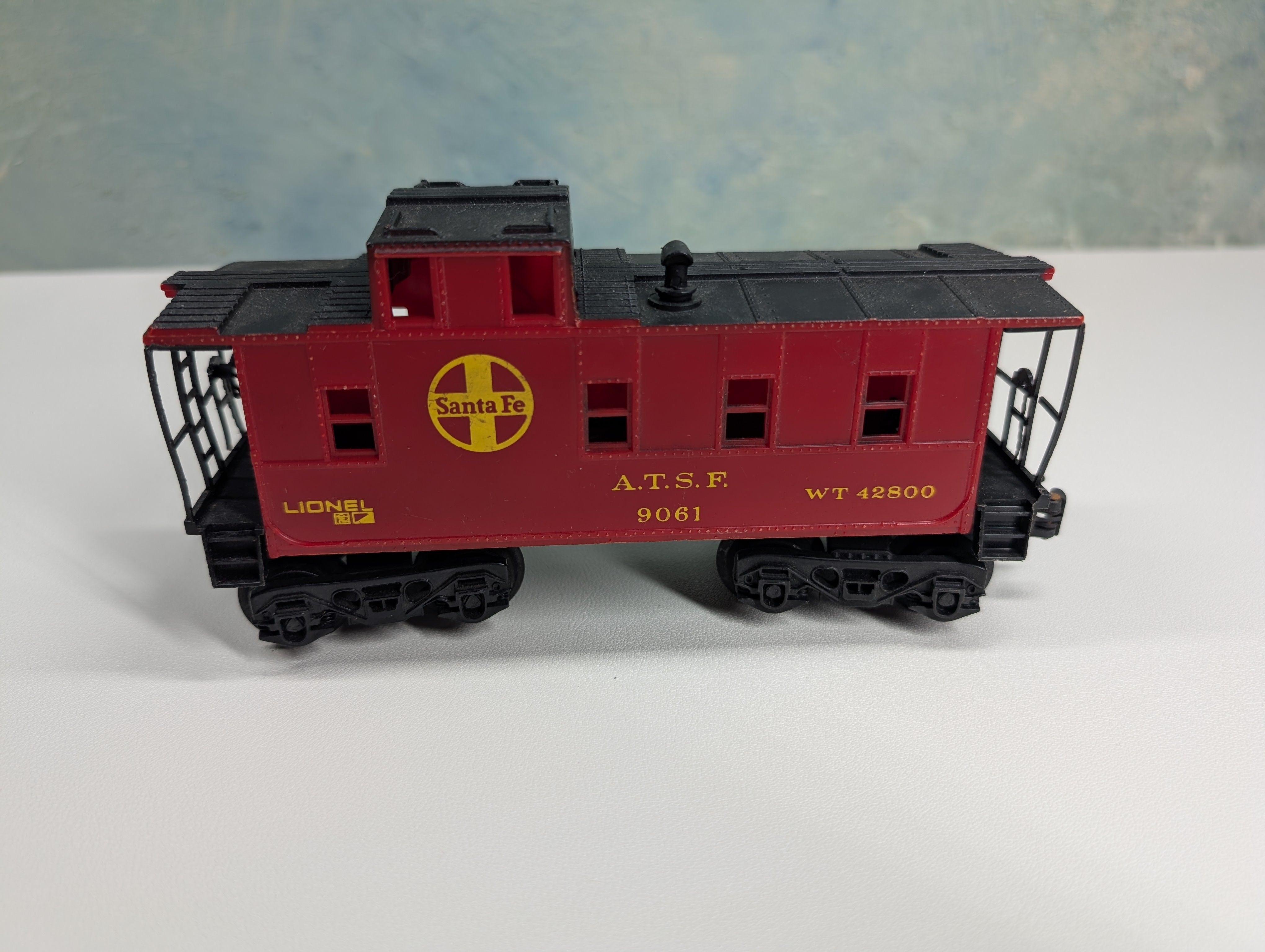USED Lionel O Caboose Santa Fe ATSF #9061