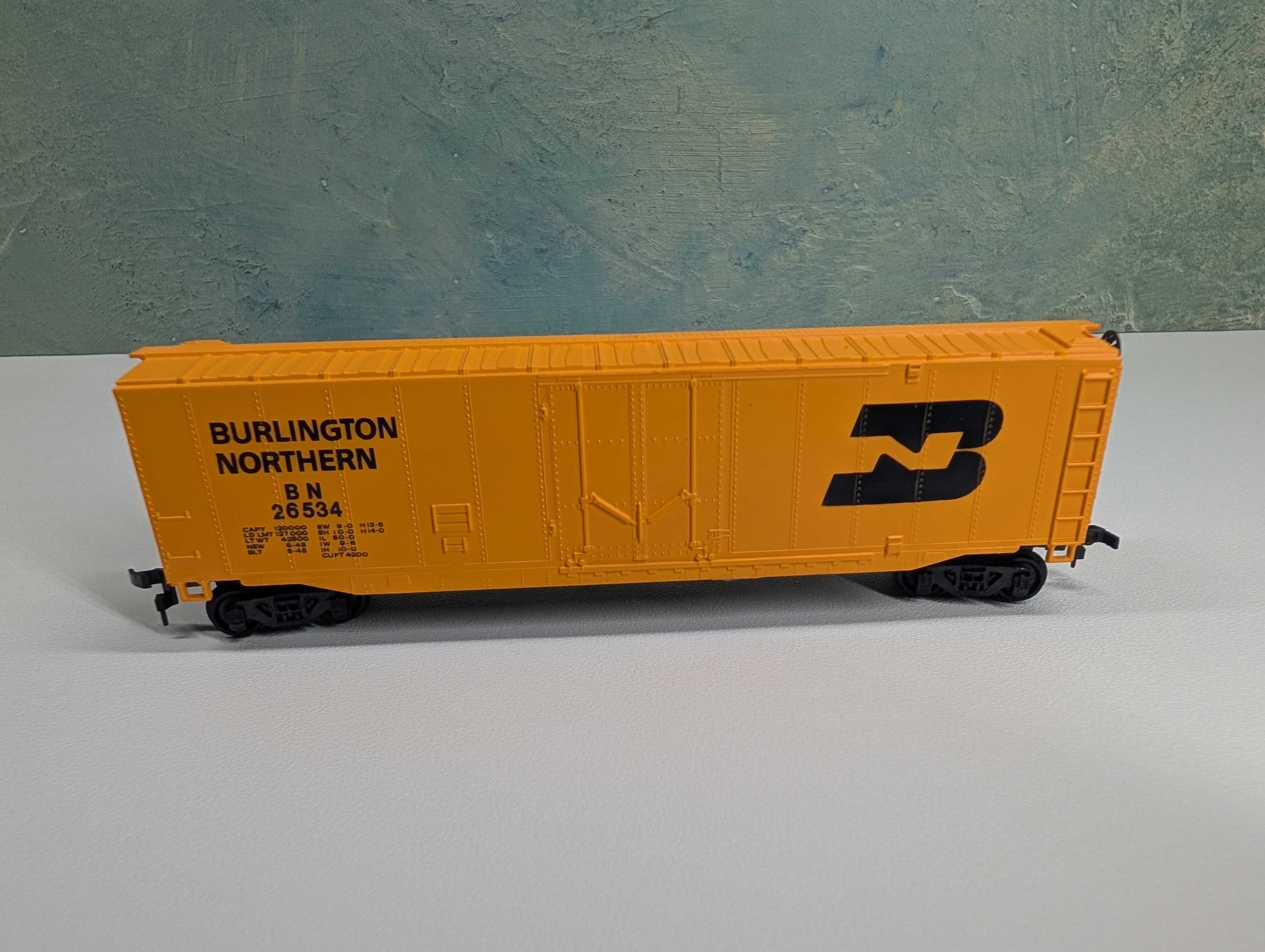 USED Bachmann HO Scale 50' Box Car Burlington Northern BN #26534