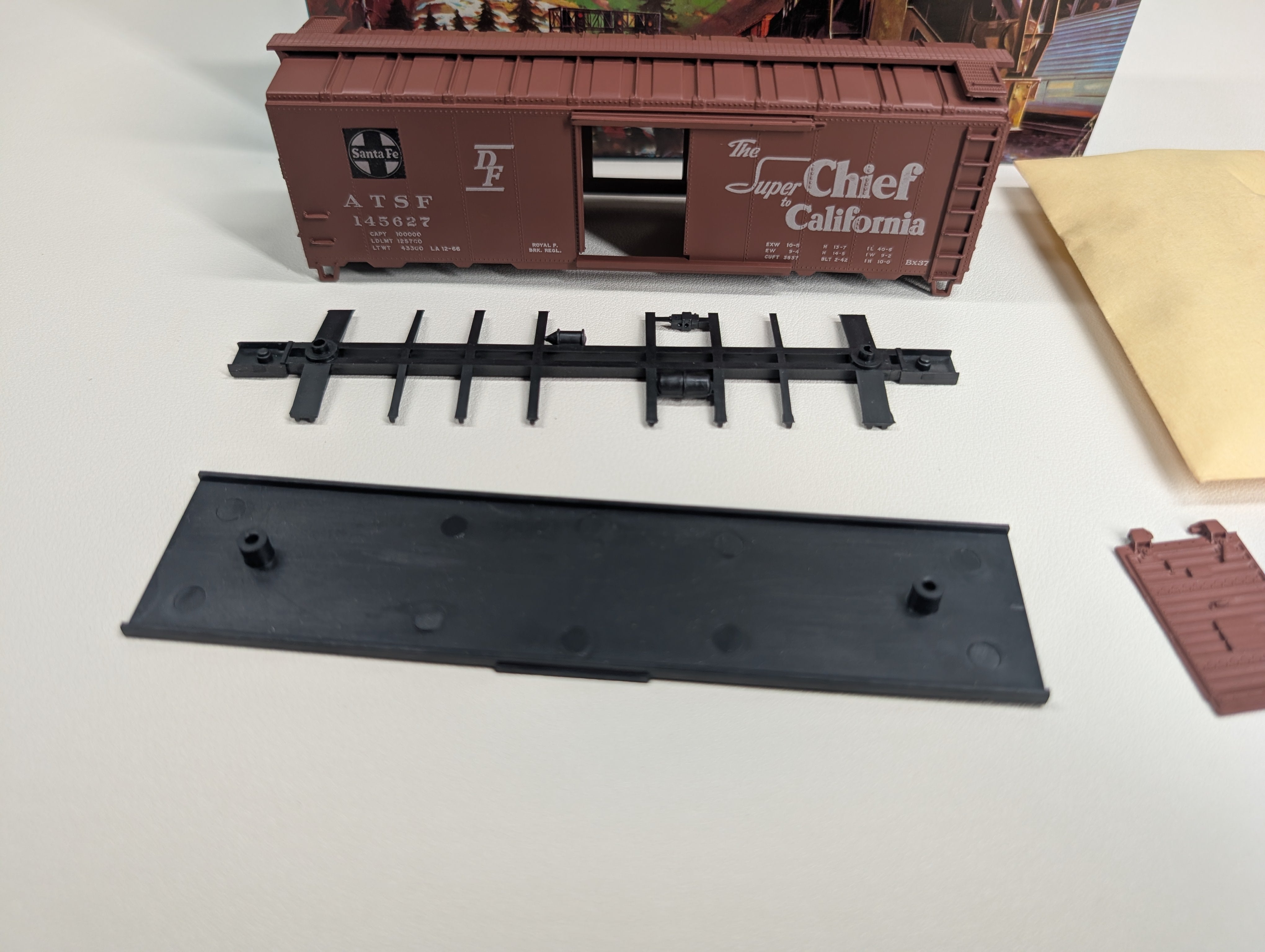 USED Athearn 5017 HO Scale 40' Box Car Santa Fe ATSF #145627 KIT