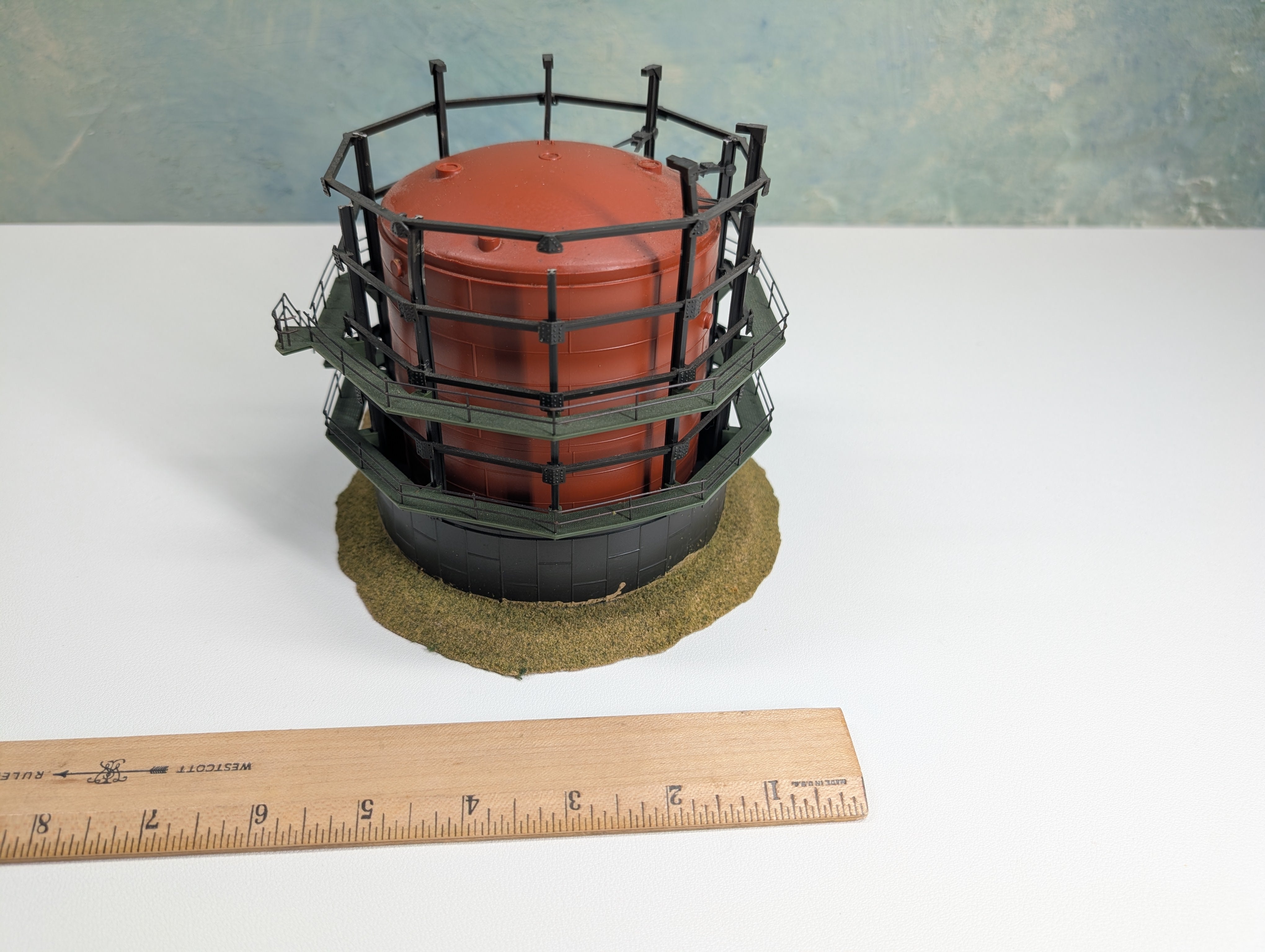 USED Vollmer #5725/1 HO Scale Gaskessel Gasometer, Gas Terminal, Fueling Station