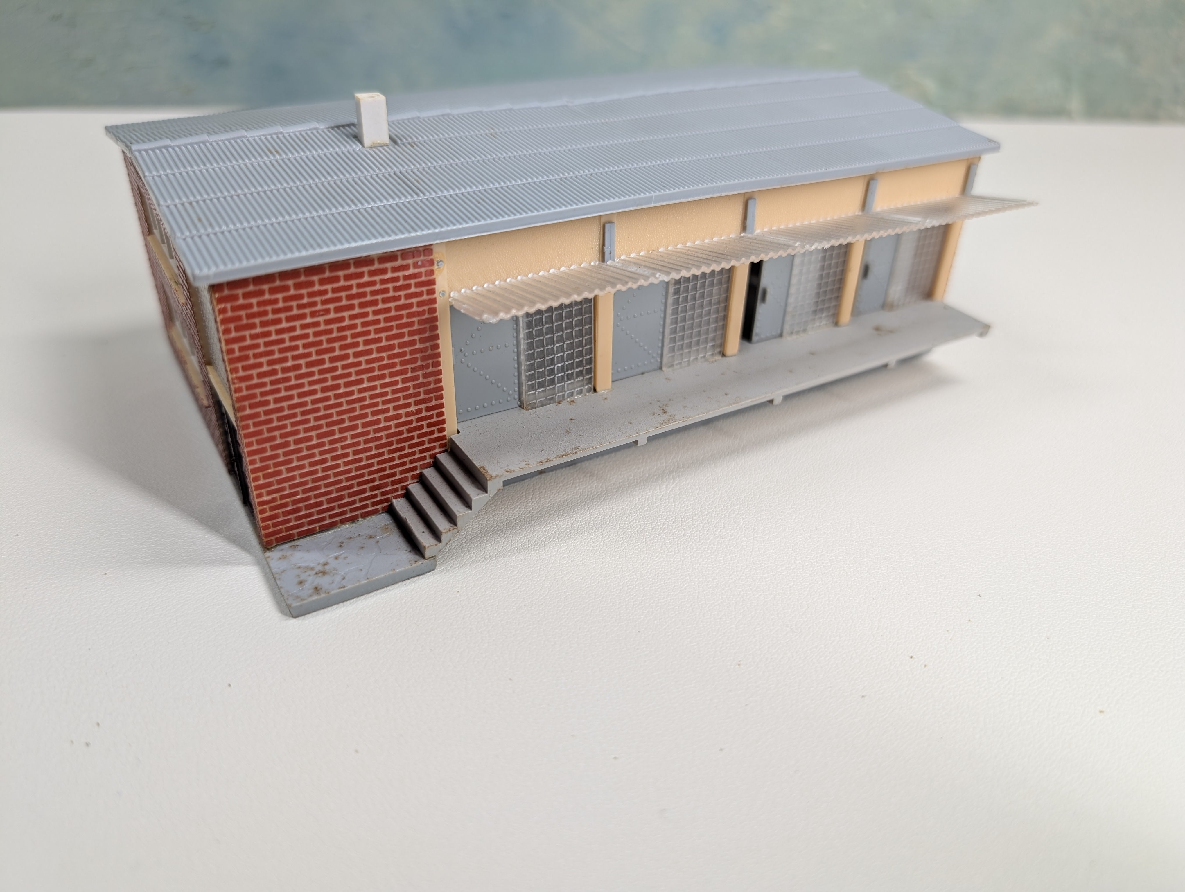 USED Vollmer 553 HO Scale Brick Warehouse