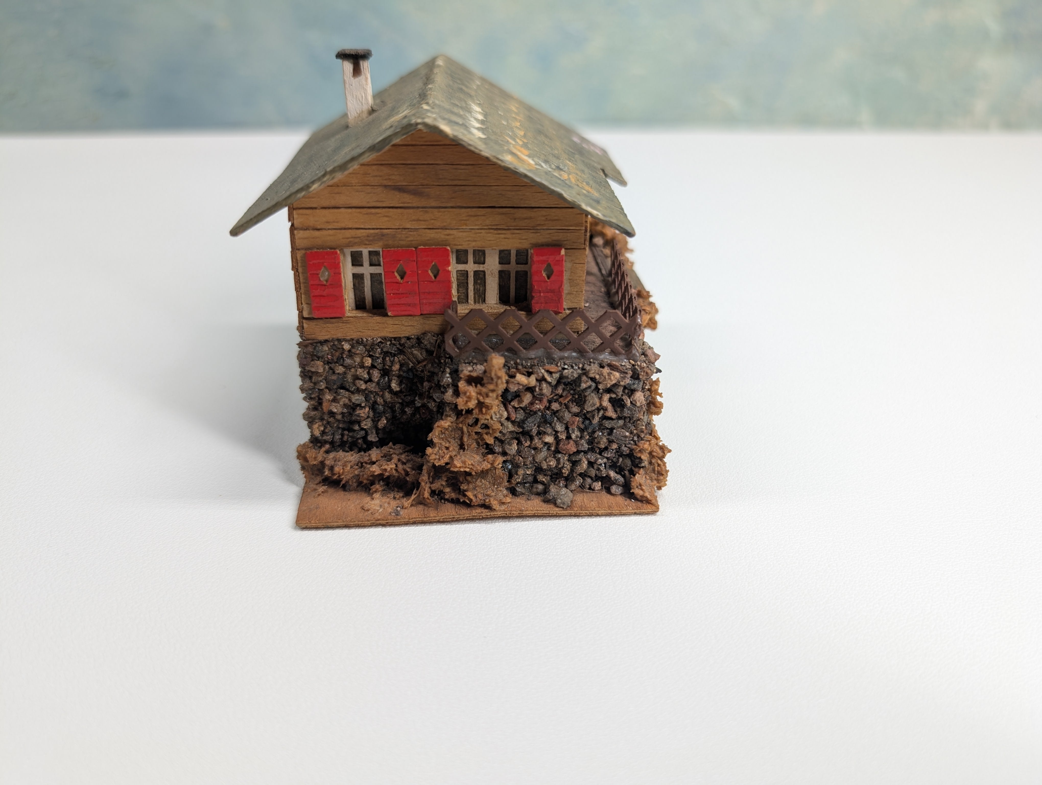 USED Faller 294 HO Scale House on Hill