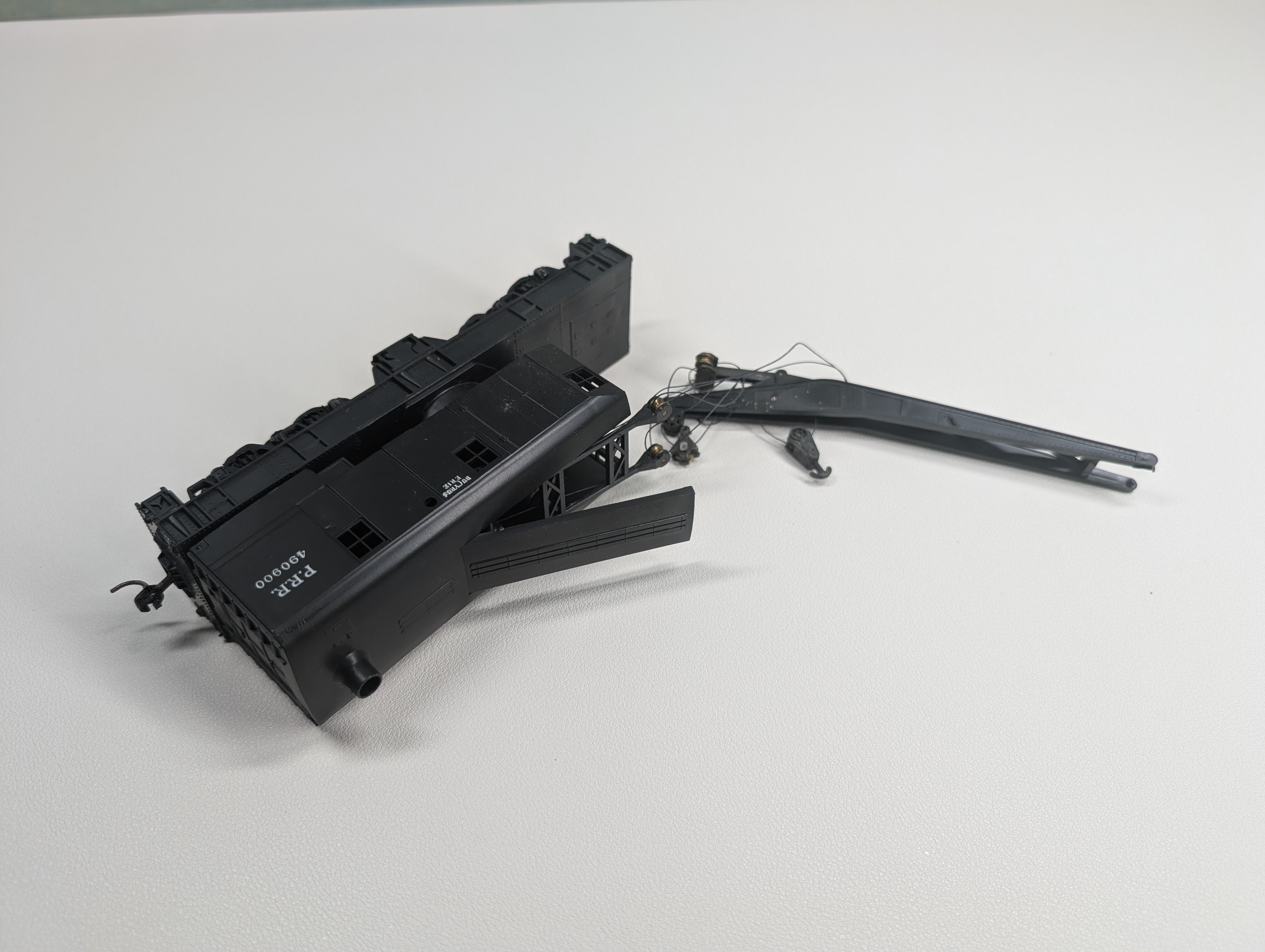 USED Athearn 1701 HO Scale 200-Ton Crane Pennsylvania PRR #490900 Started KIT