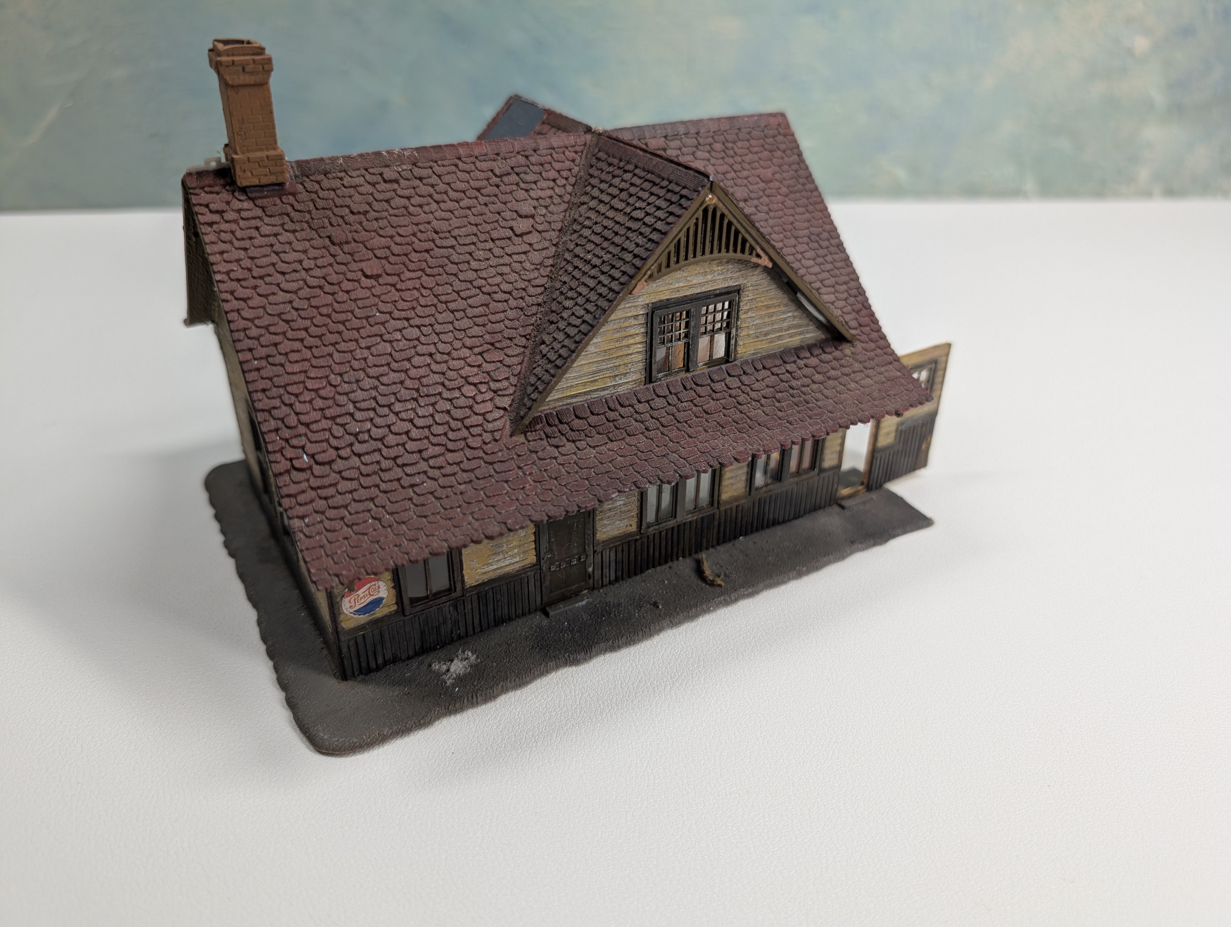 USED HO Scale Incomplete Freight Station