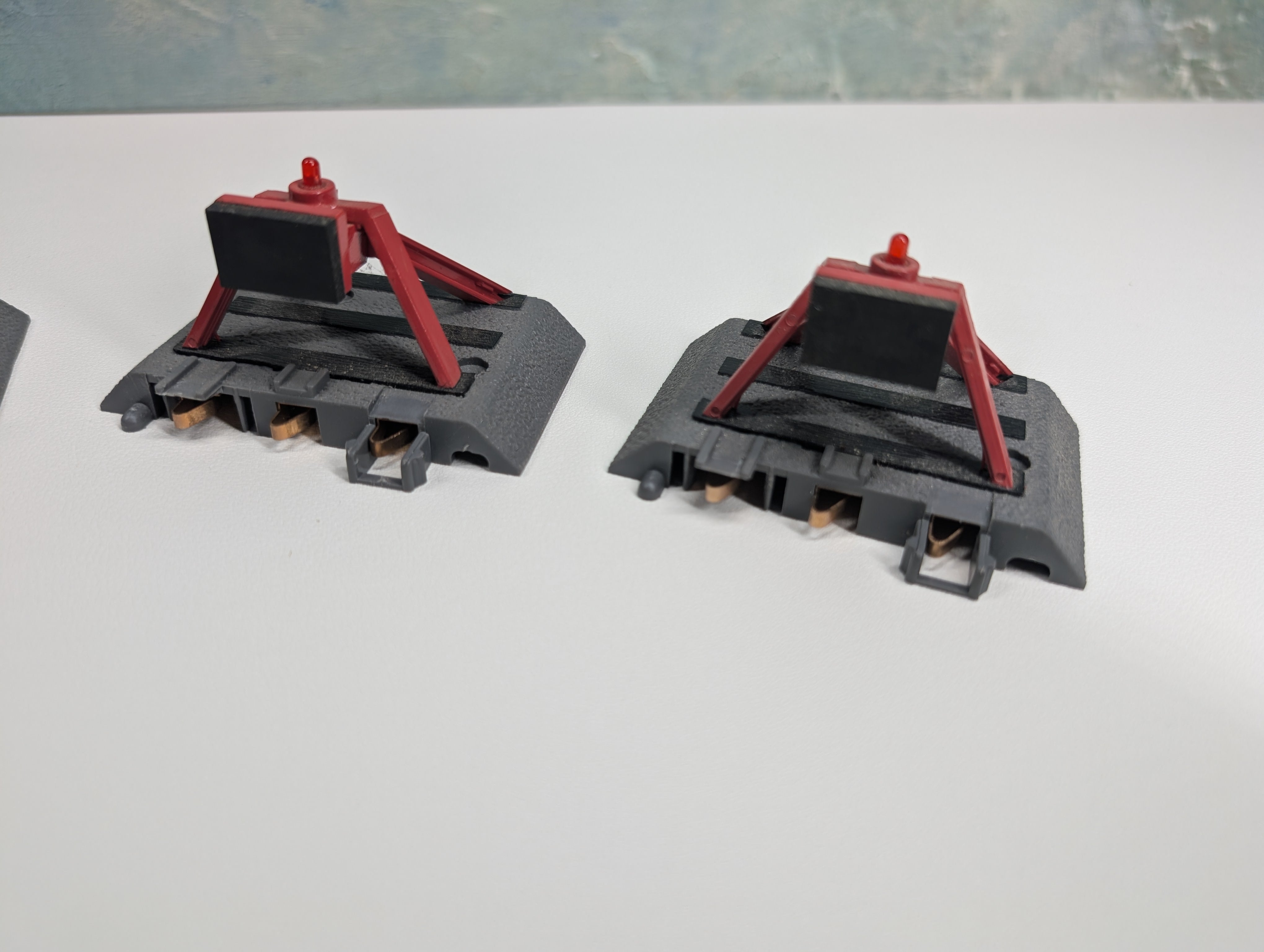 USED MTH O RealTrax Lighted Bumpers Tested (4 pcs)