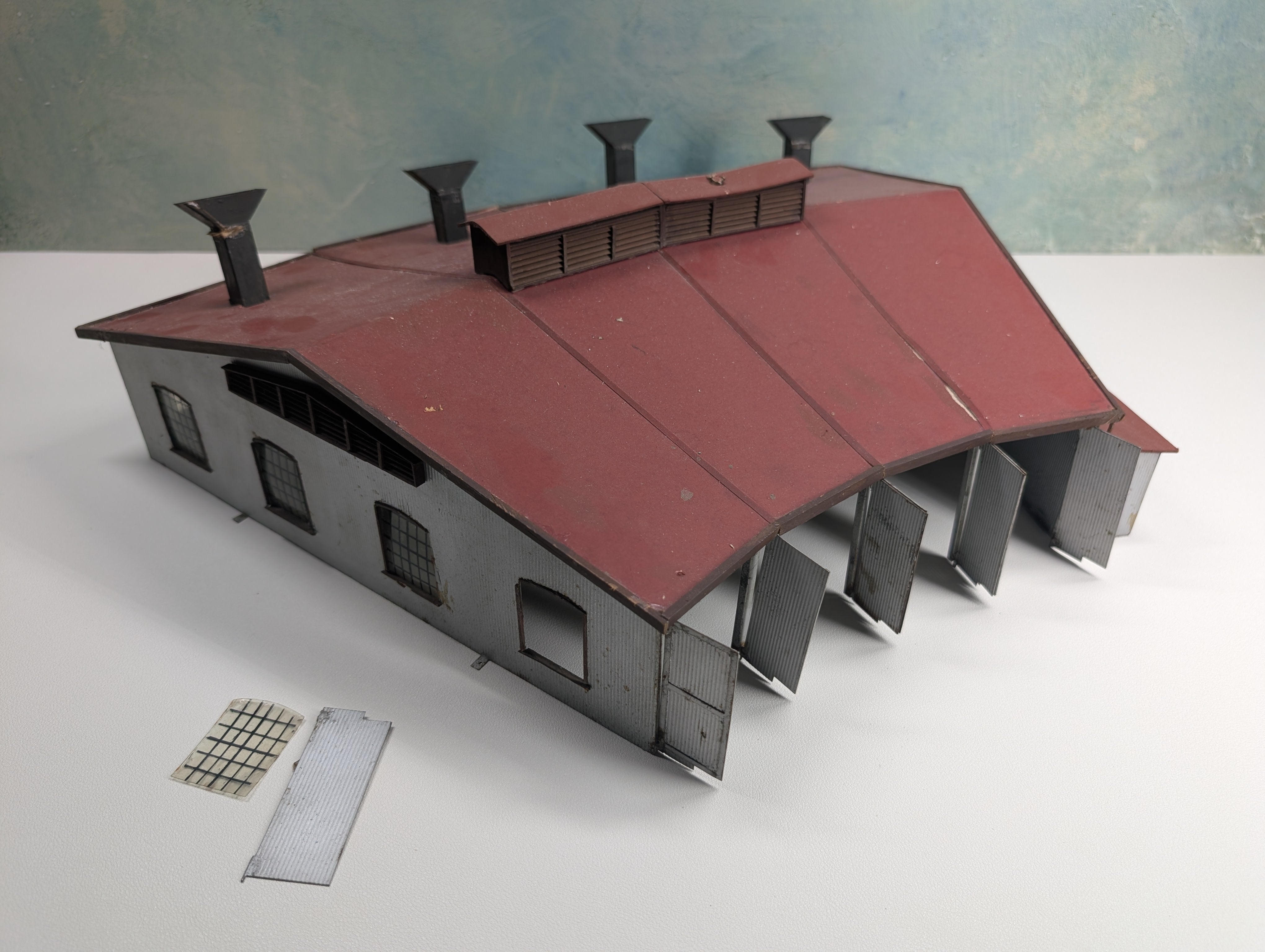 USED Suydam HO Scale 4 Stall Roundhouse