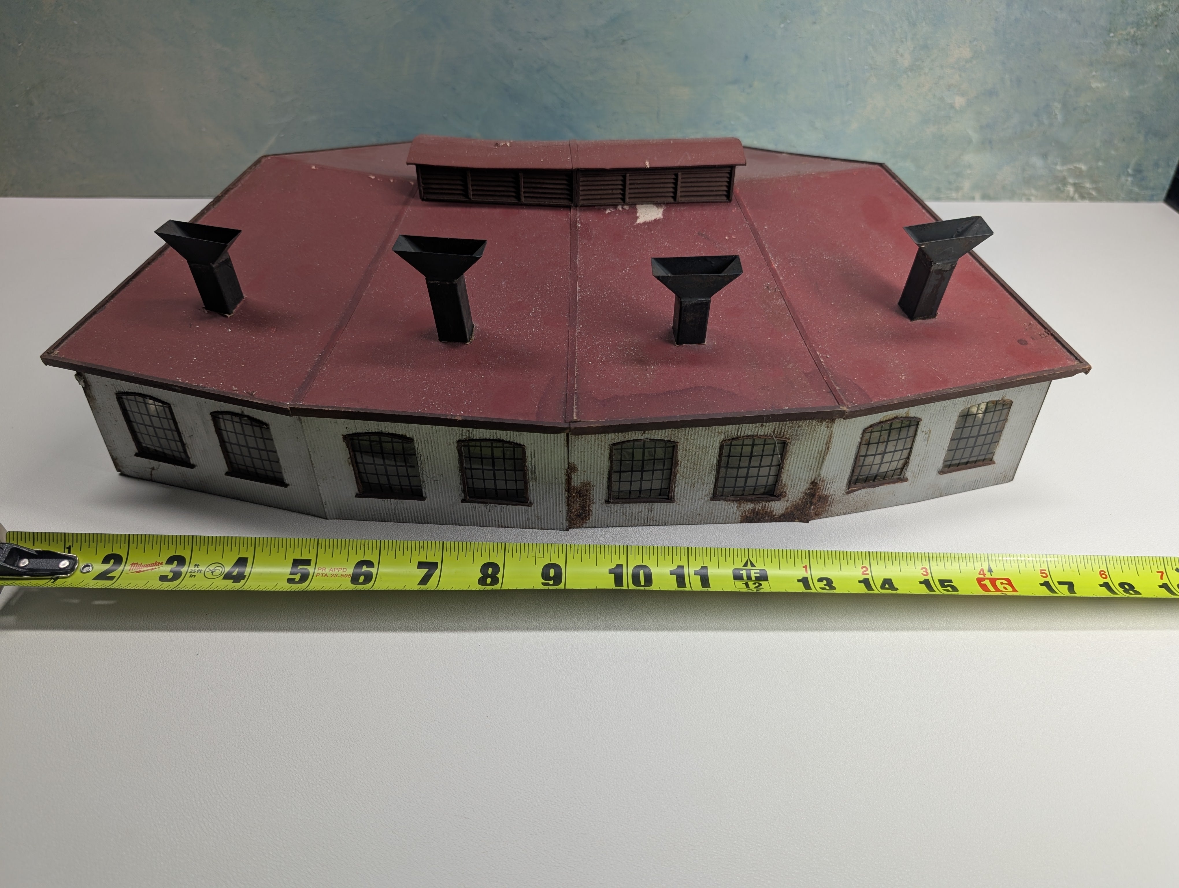 USED Suydam HO Scale 4 Stall Roundhouse