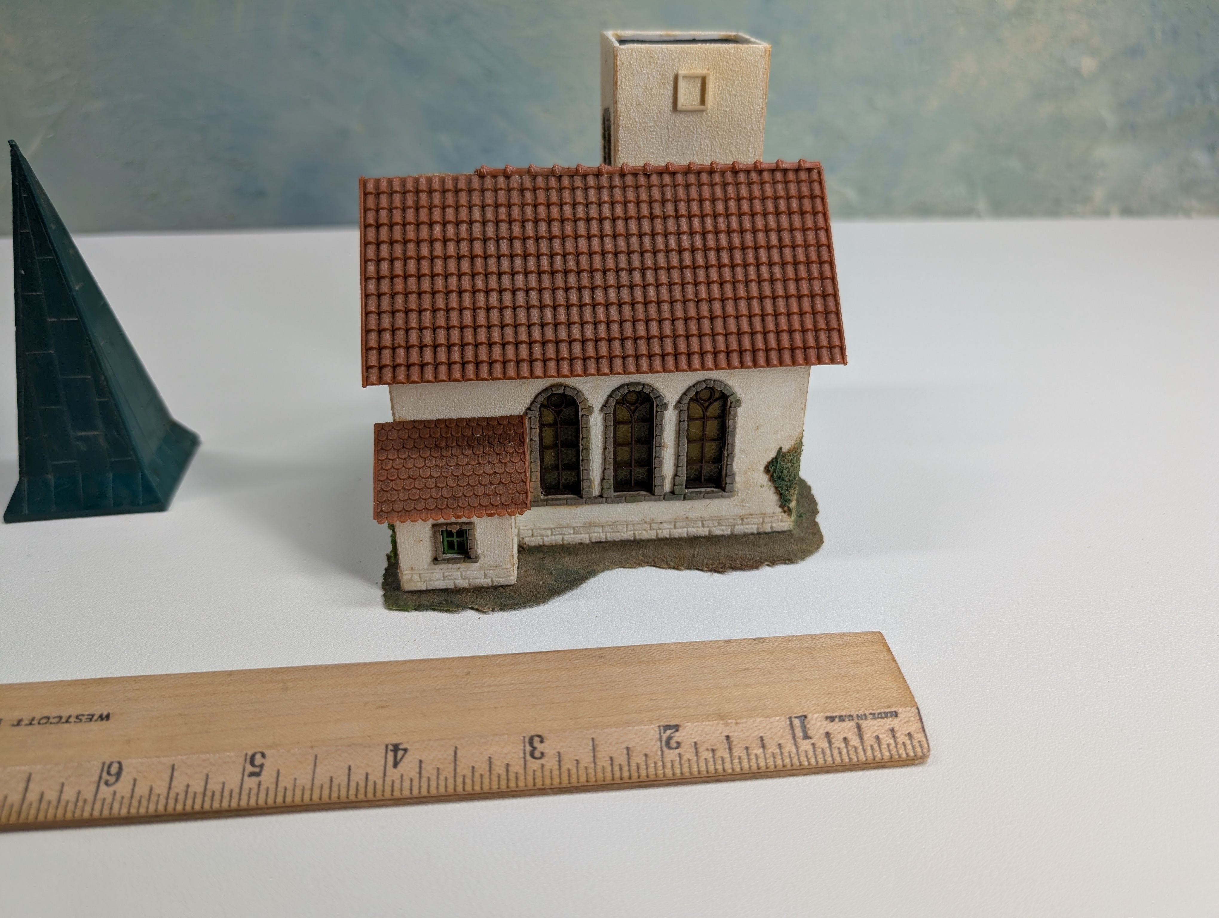 USED HO Scale Church