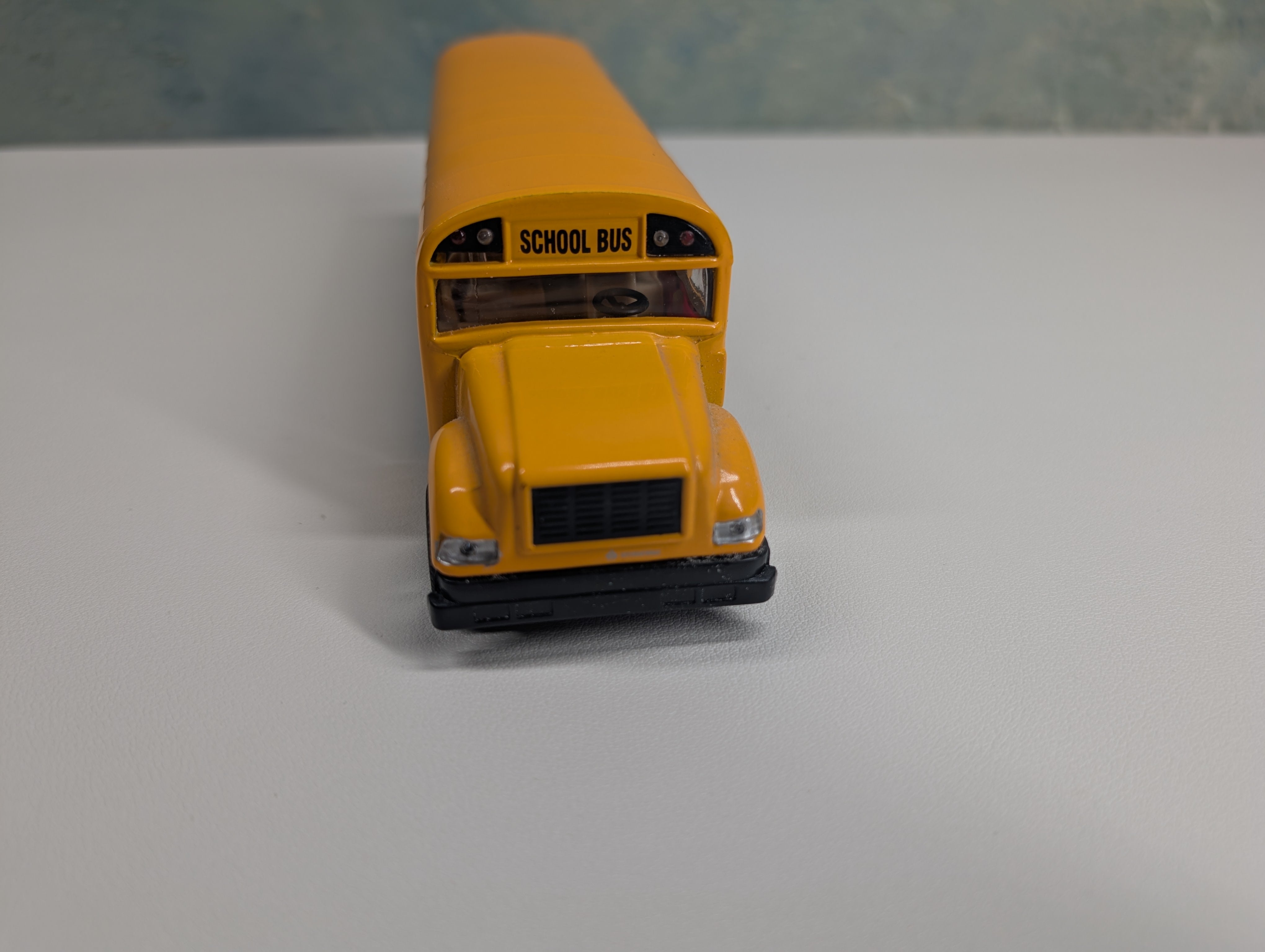 USED Diecast Body School Bus (Approx 8.5")