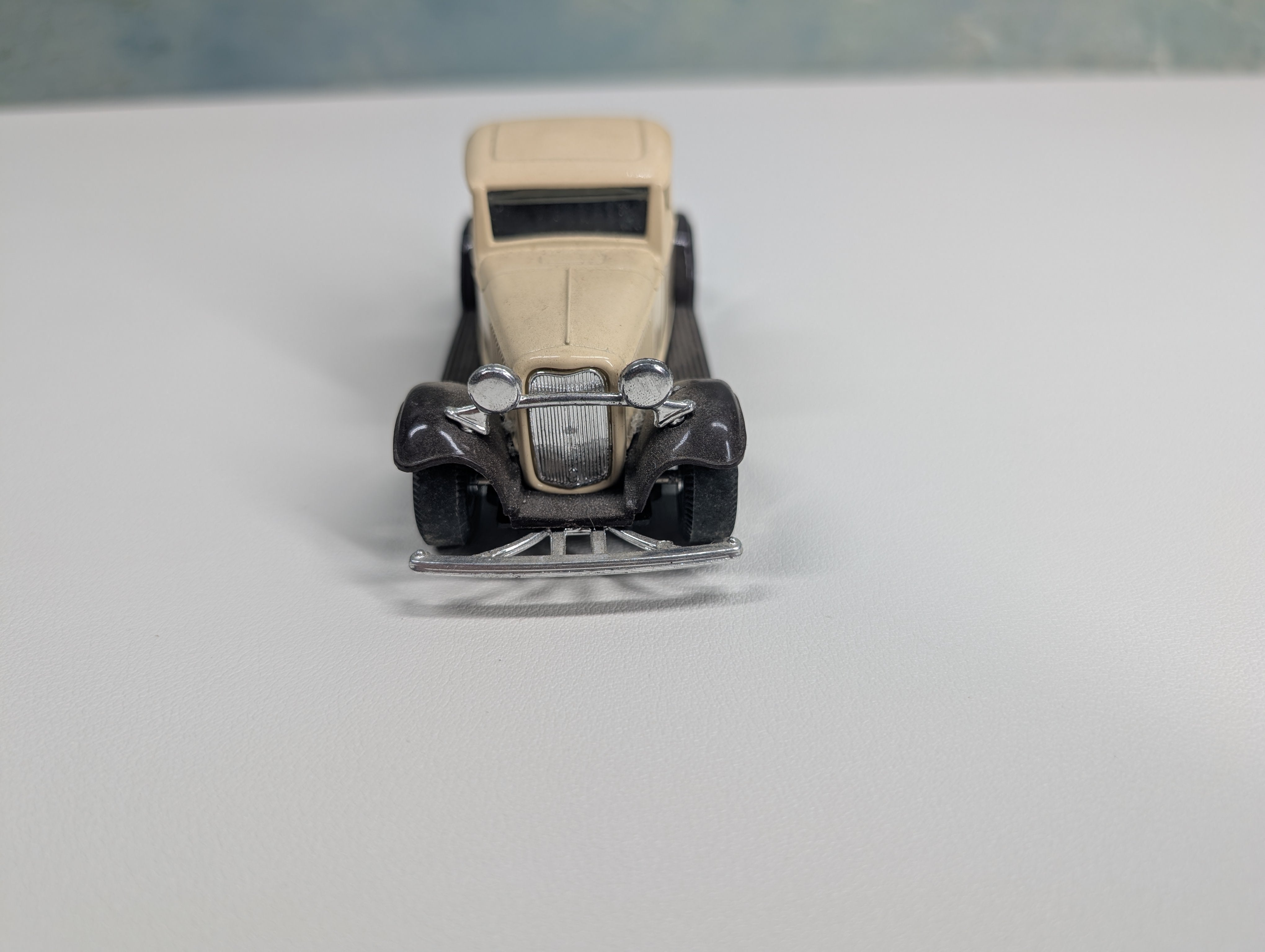 USED Yatming 8501 1932 Ford Coupe, Cream Colored Body