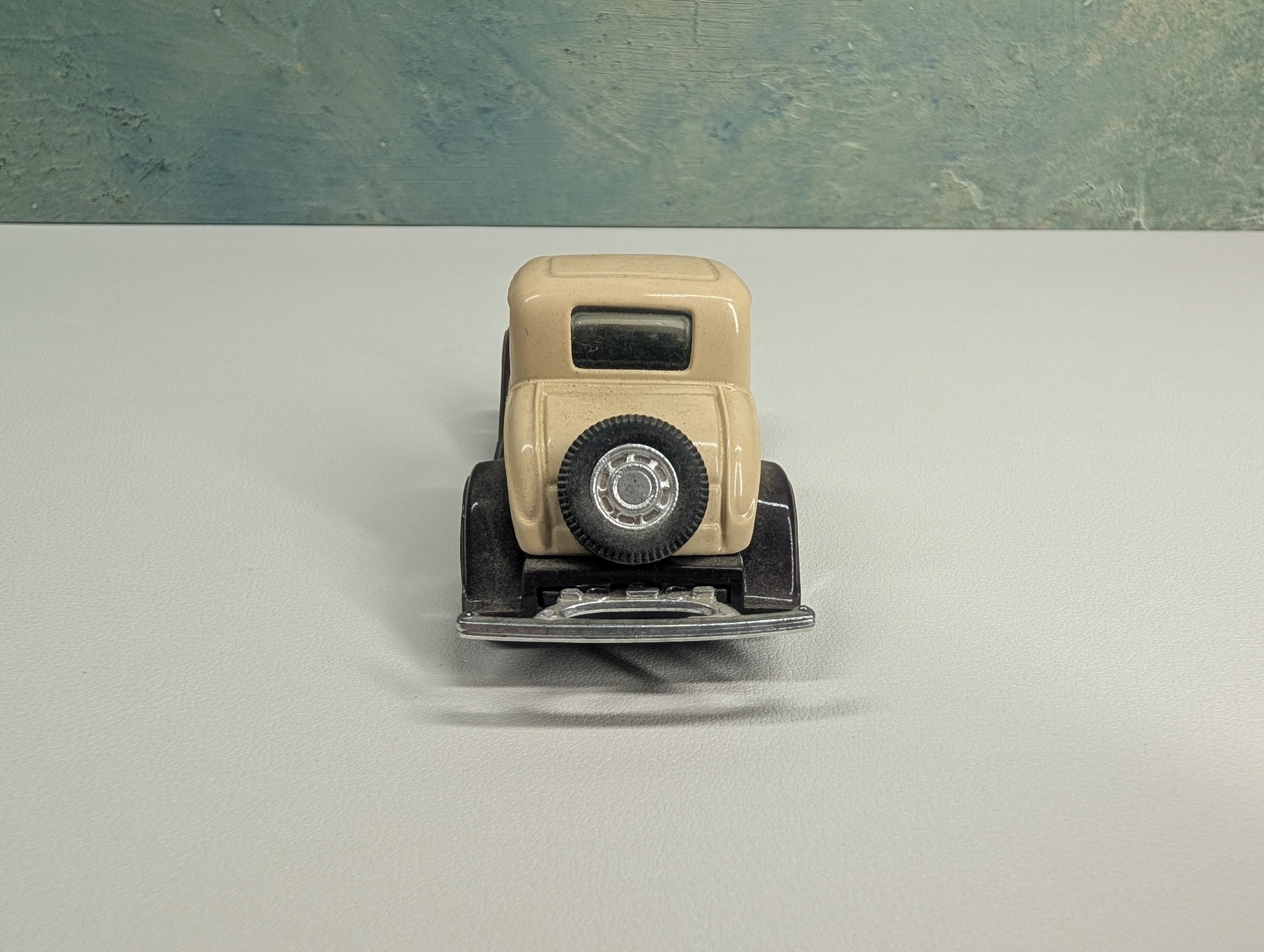 USED Yatming 8501 1932 Ford Coupe, Cream Colored Body