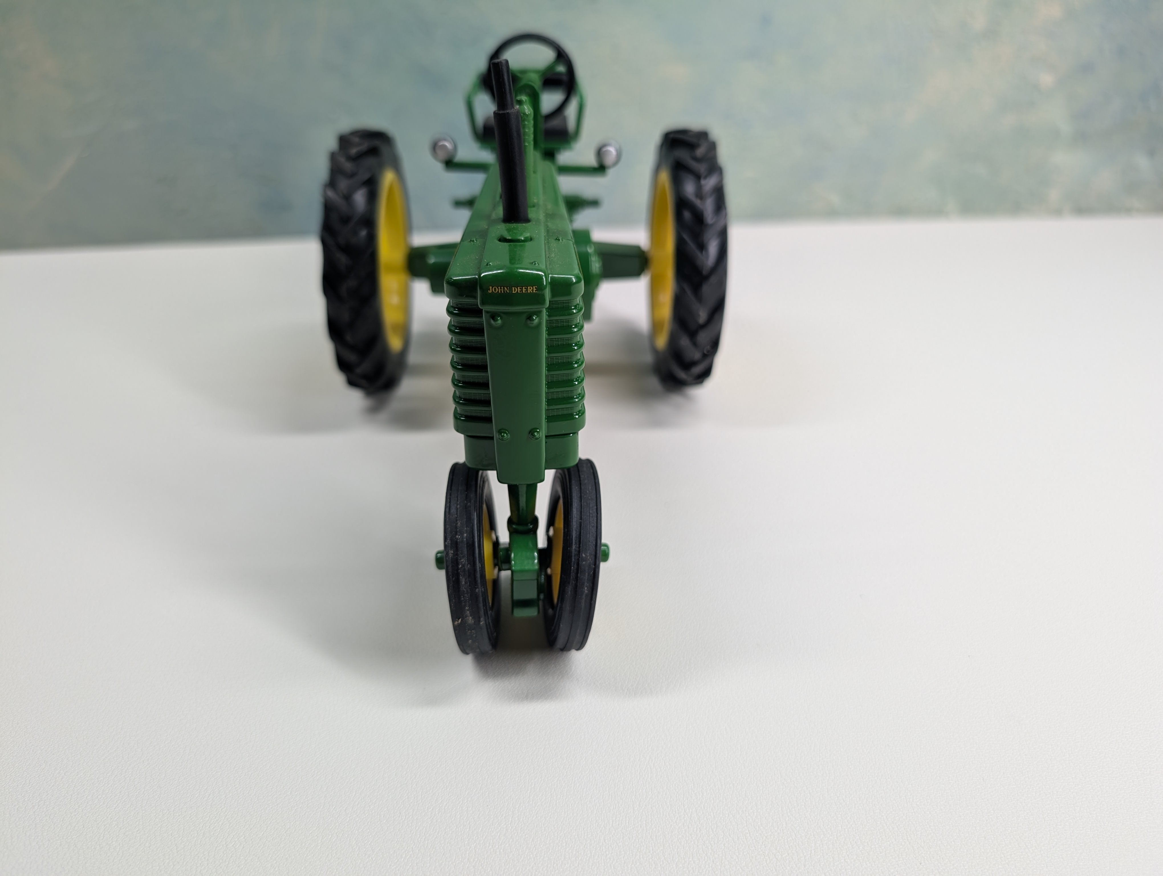 USED ERTL Large John Deere Green Model B Tractor
