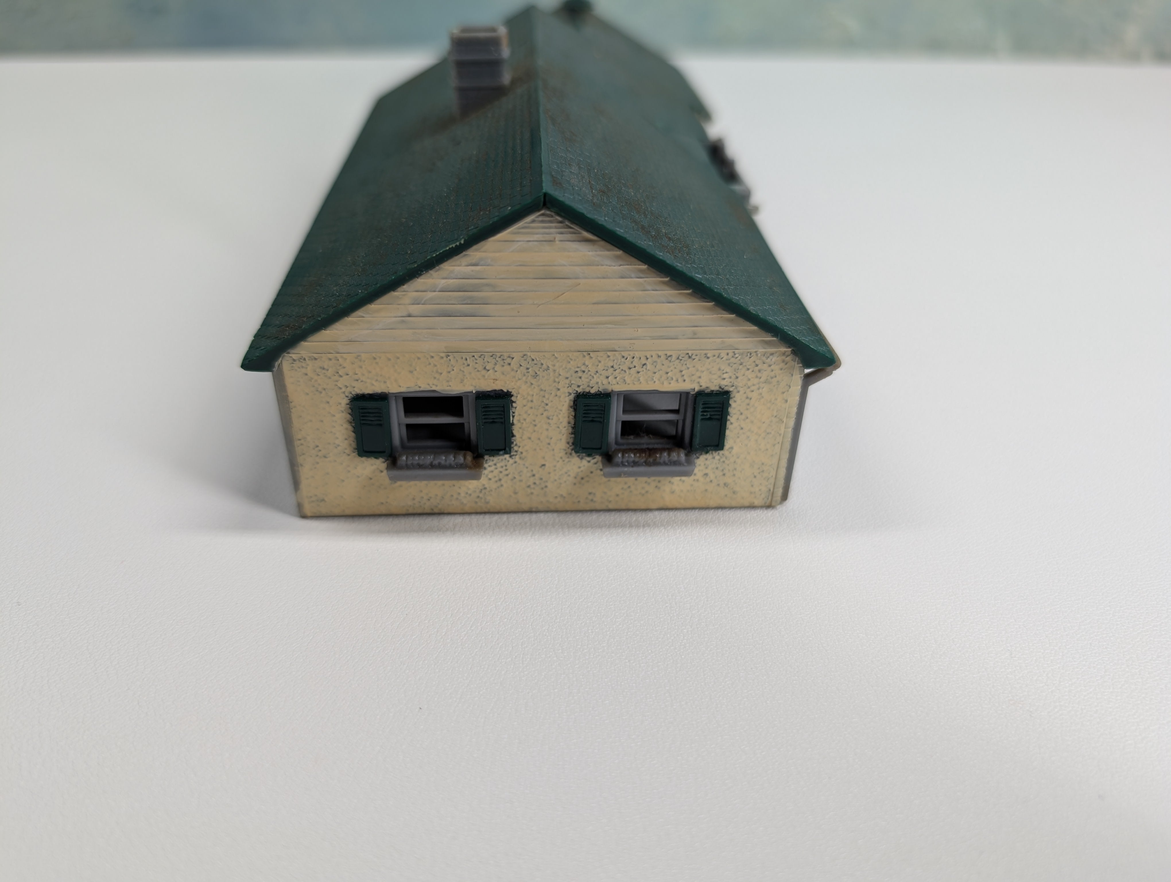 USED HO Scale 1 Story House