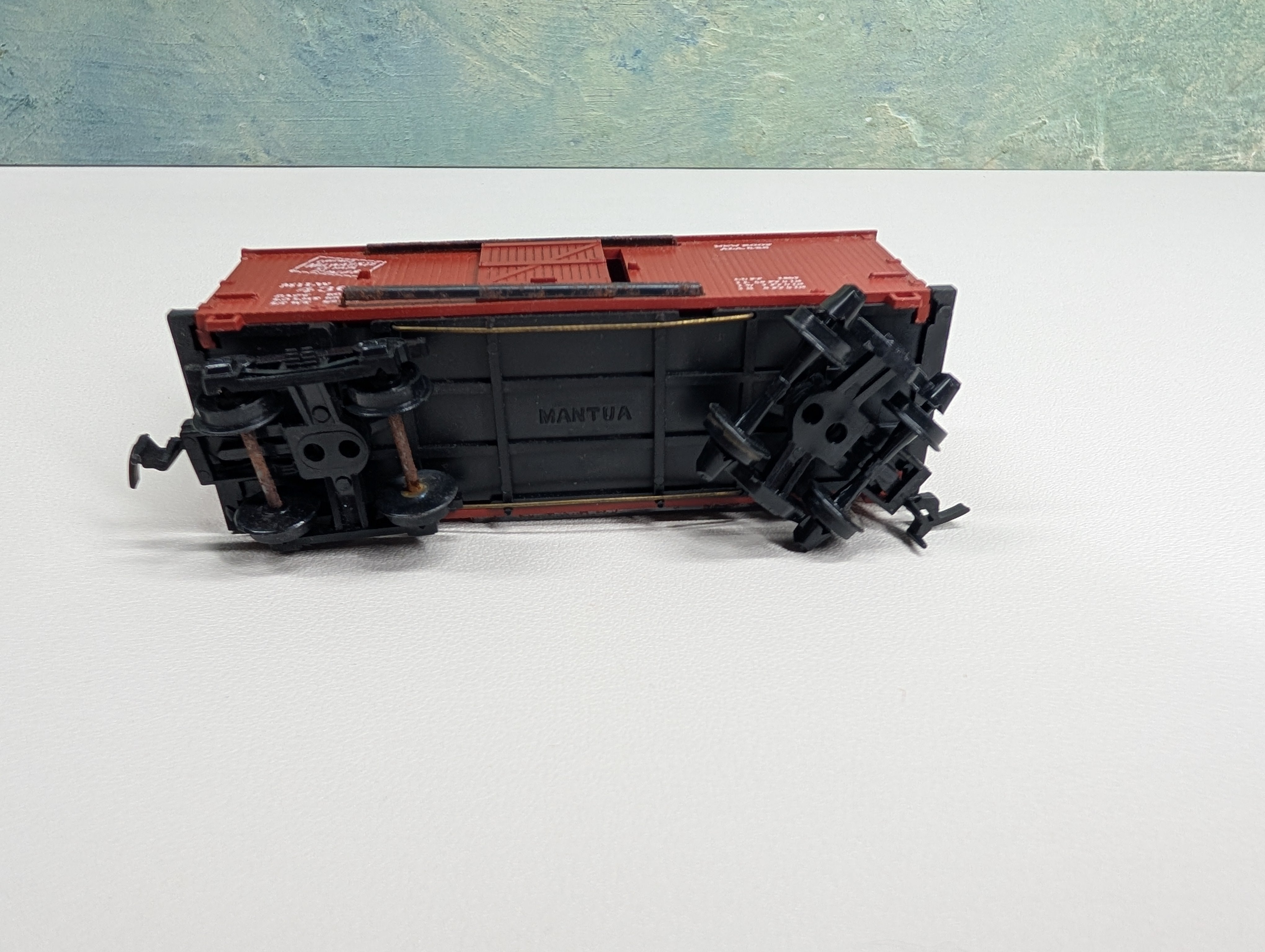 USED Mantua HO Scale Wooden Box Car MILW #436